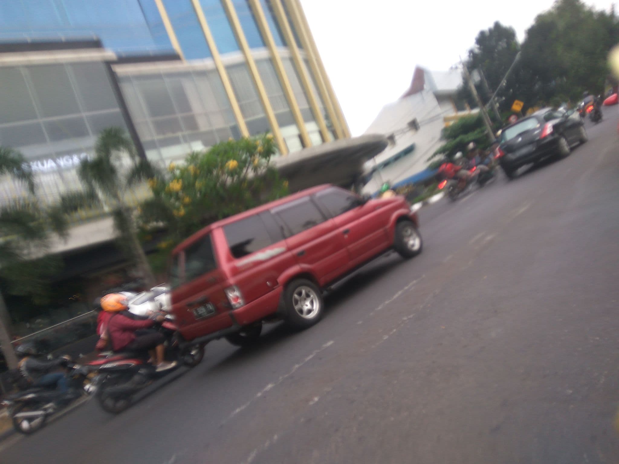 Street view near Grand Edge Hotel, Semarang