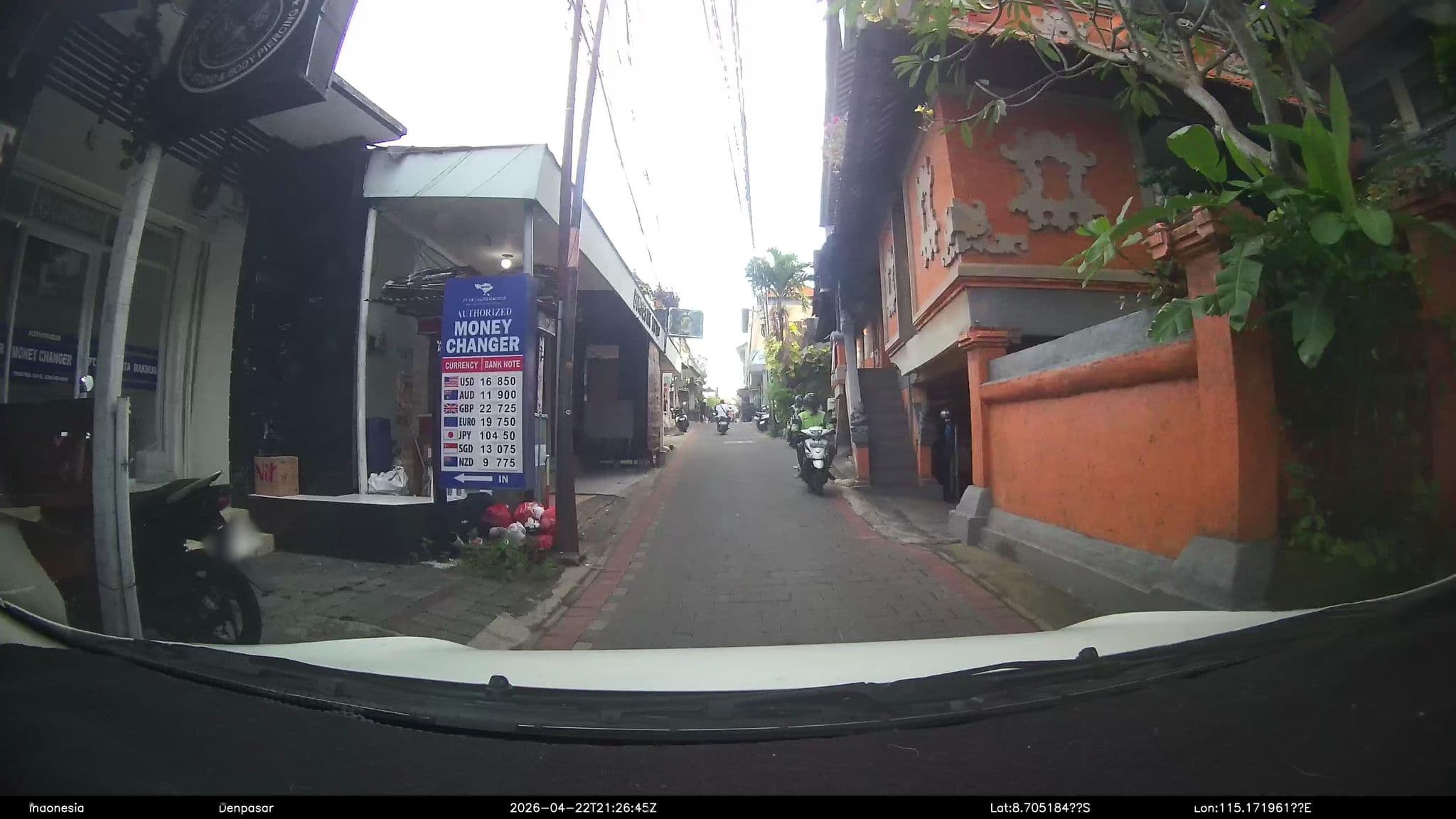 Street view near Kubu Jimbaro Inn, Legian — © Kaart---FRONT (CC BY-SA · Mapillary)