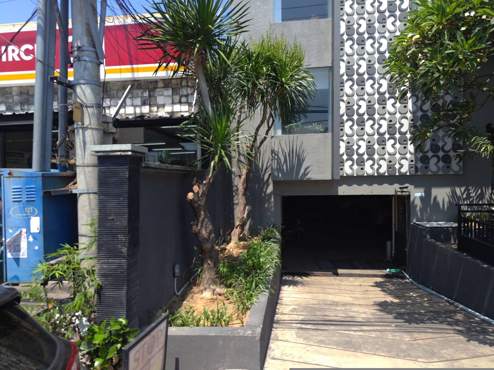 Street view near Instyle Kuta Hotel, Legian