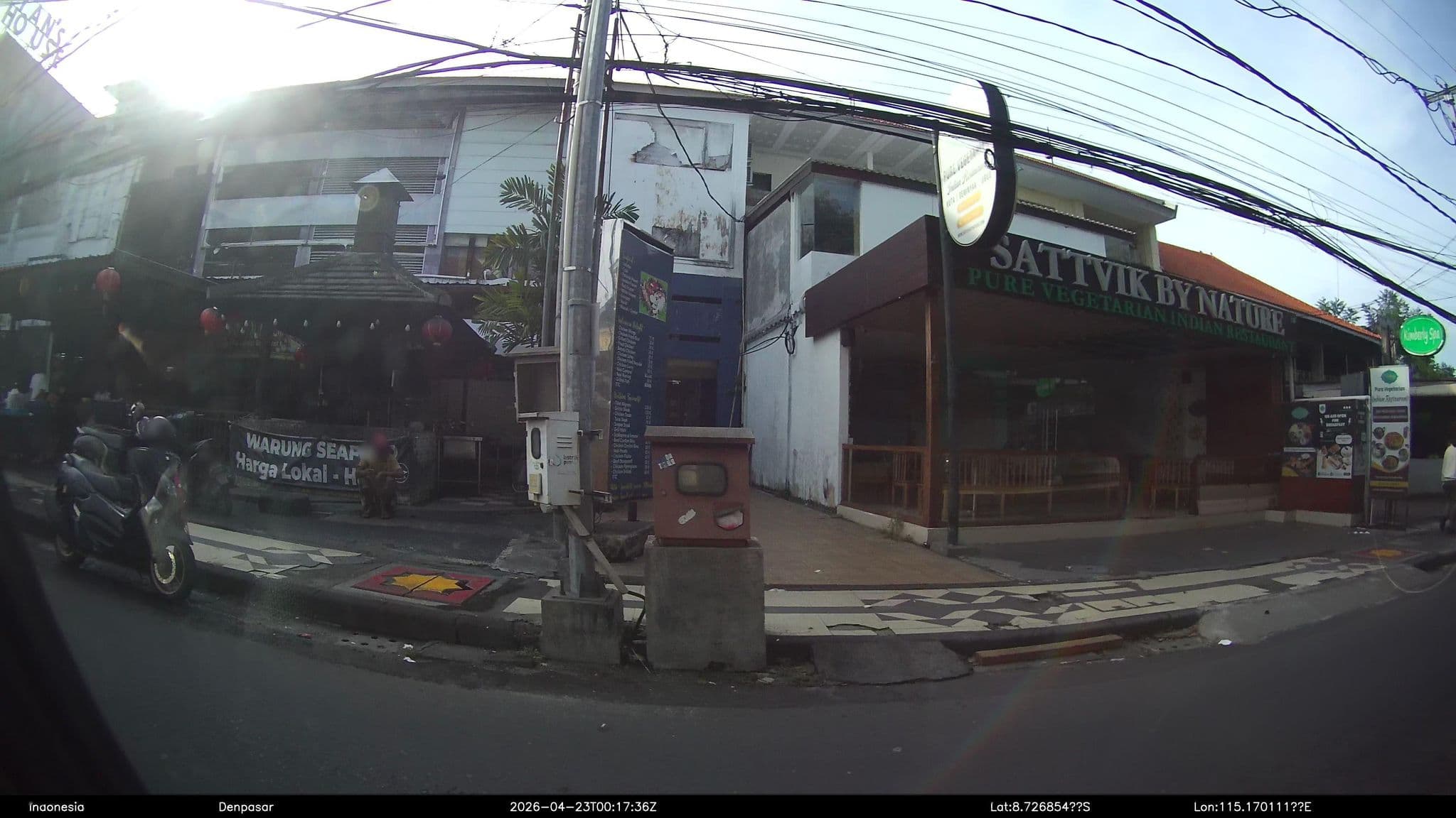 Street view near Yans House Hotel Bali, Kuta — © Kaart---FRONT (CC BY-SA · Mapillary)