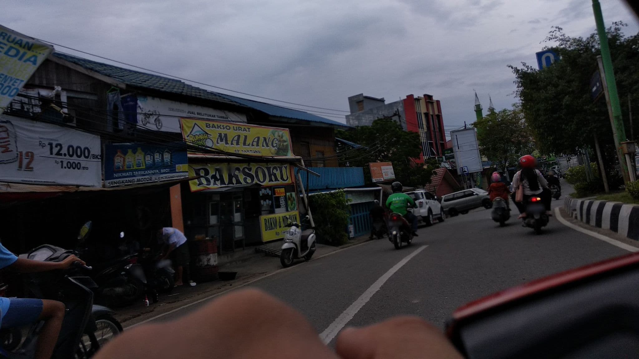 Street view near Raudhah Guest House, Samarinda