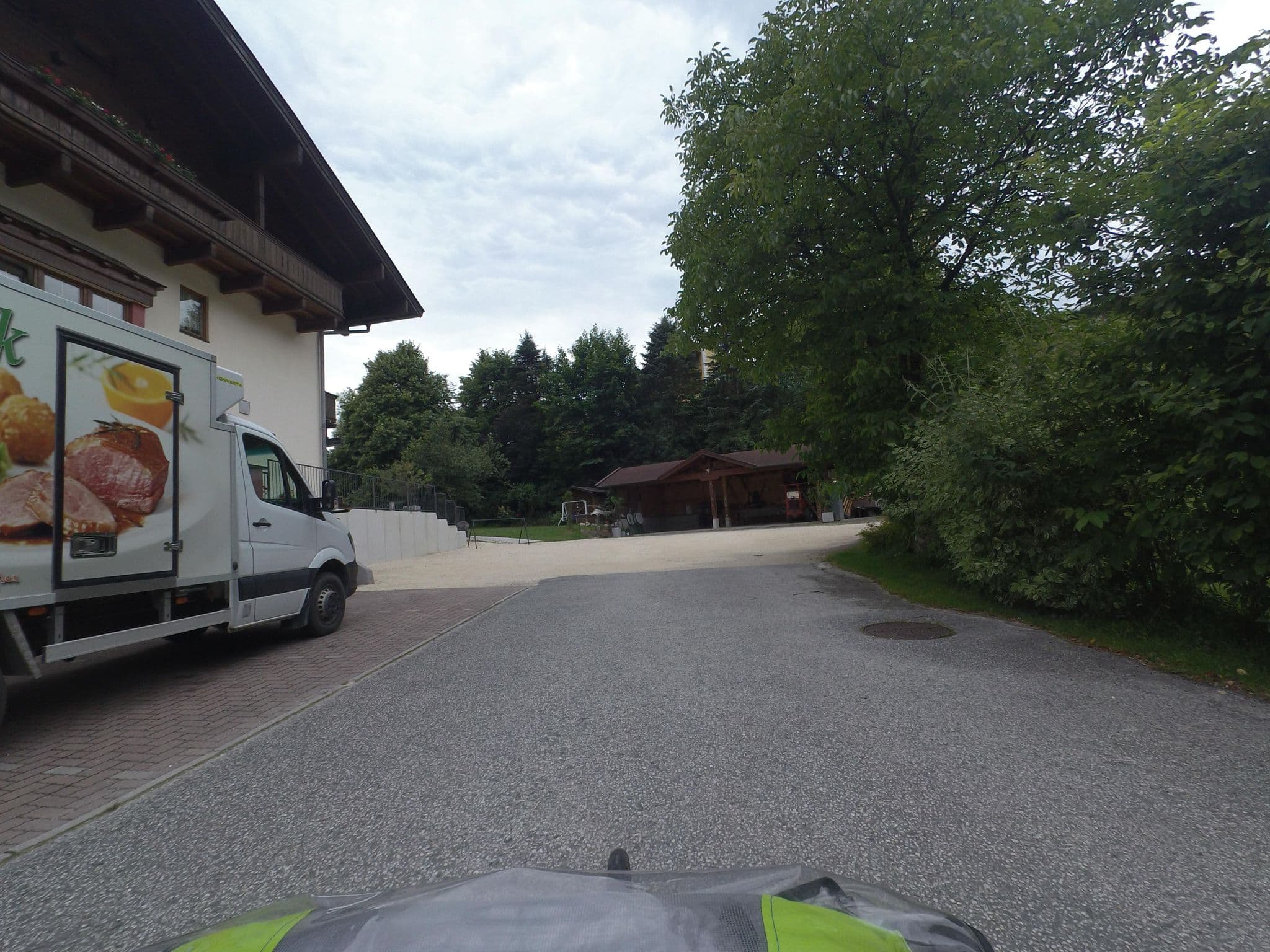 Street view near Wirtshaus im Dorf, Lofer — © schermy_at (CC BY-SA · Mapillary)