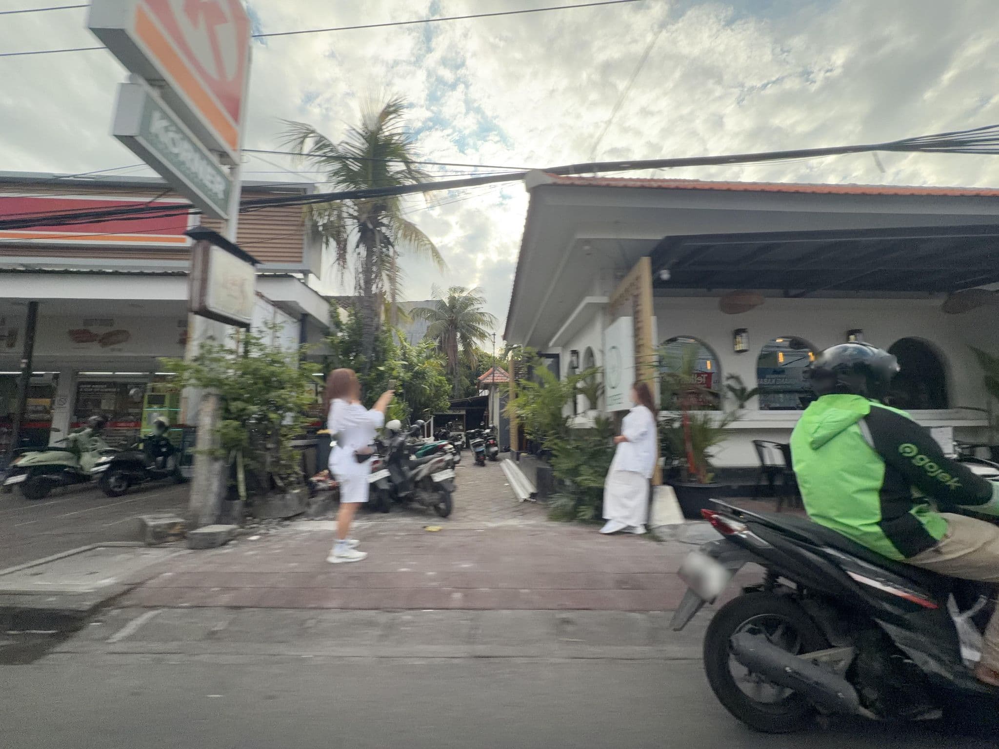 Street view near Hotel Dafam Savvoya Seminyak Bali, Legian