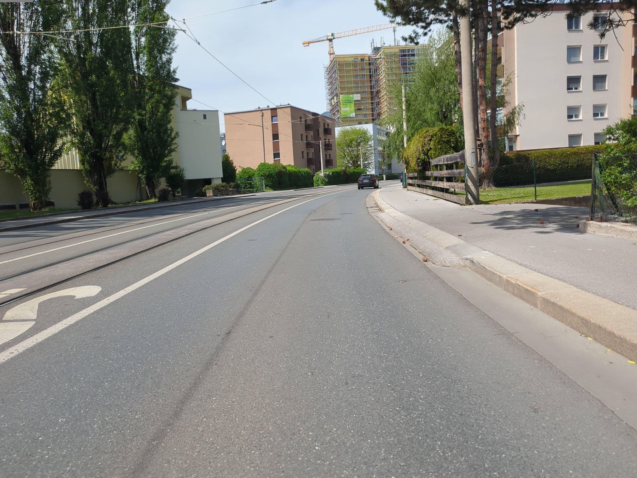 Street view near Pension Prantner, Arzl — © Innsbruck_barrierefrei (CC BY-SA · Mapillary)