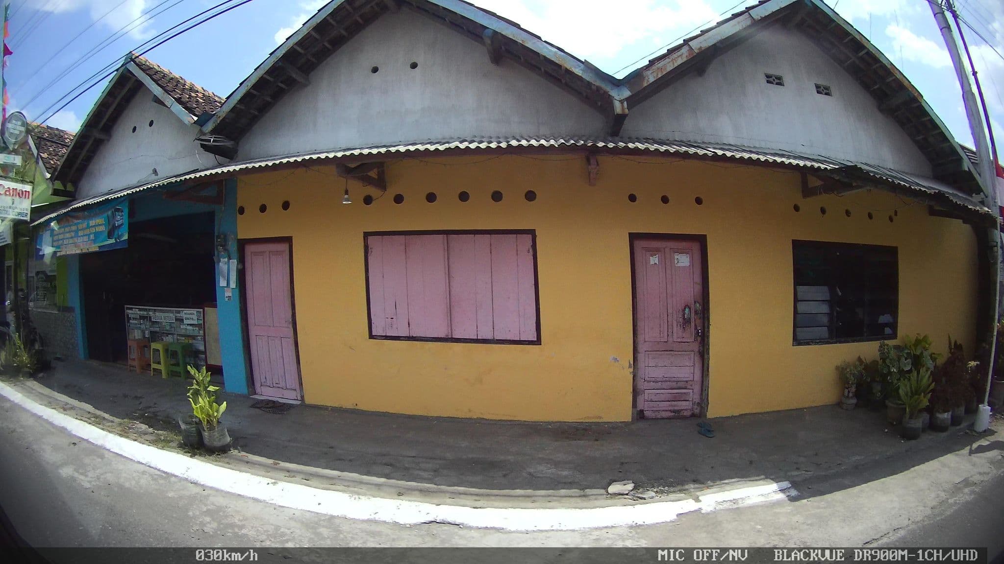 Street view near Hotel Kinasih, Gamping Lor — © kaart_2 (CC BY-SA · Mapillary)