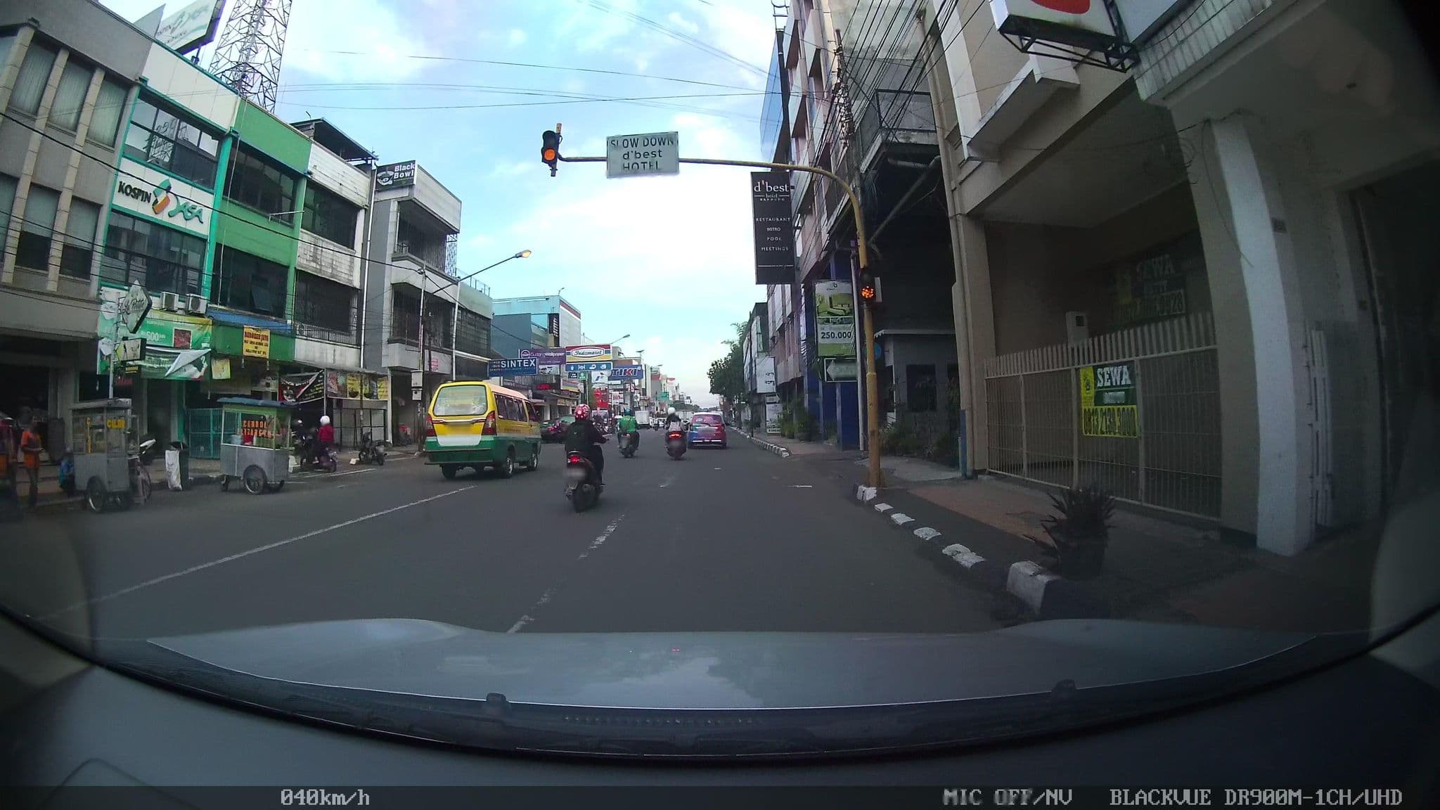 Street view near D Best Hotel, Bandung — © kaart_2 (CC BY-SA · Mapillary)