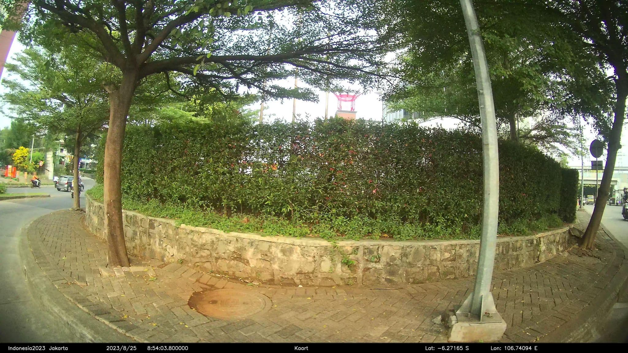 Street view near Hotel Citradream Bintaro, South Tangerang — © kaart5 (CC BY-SA · Mapillary)