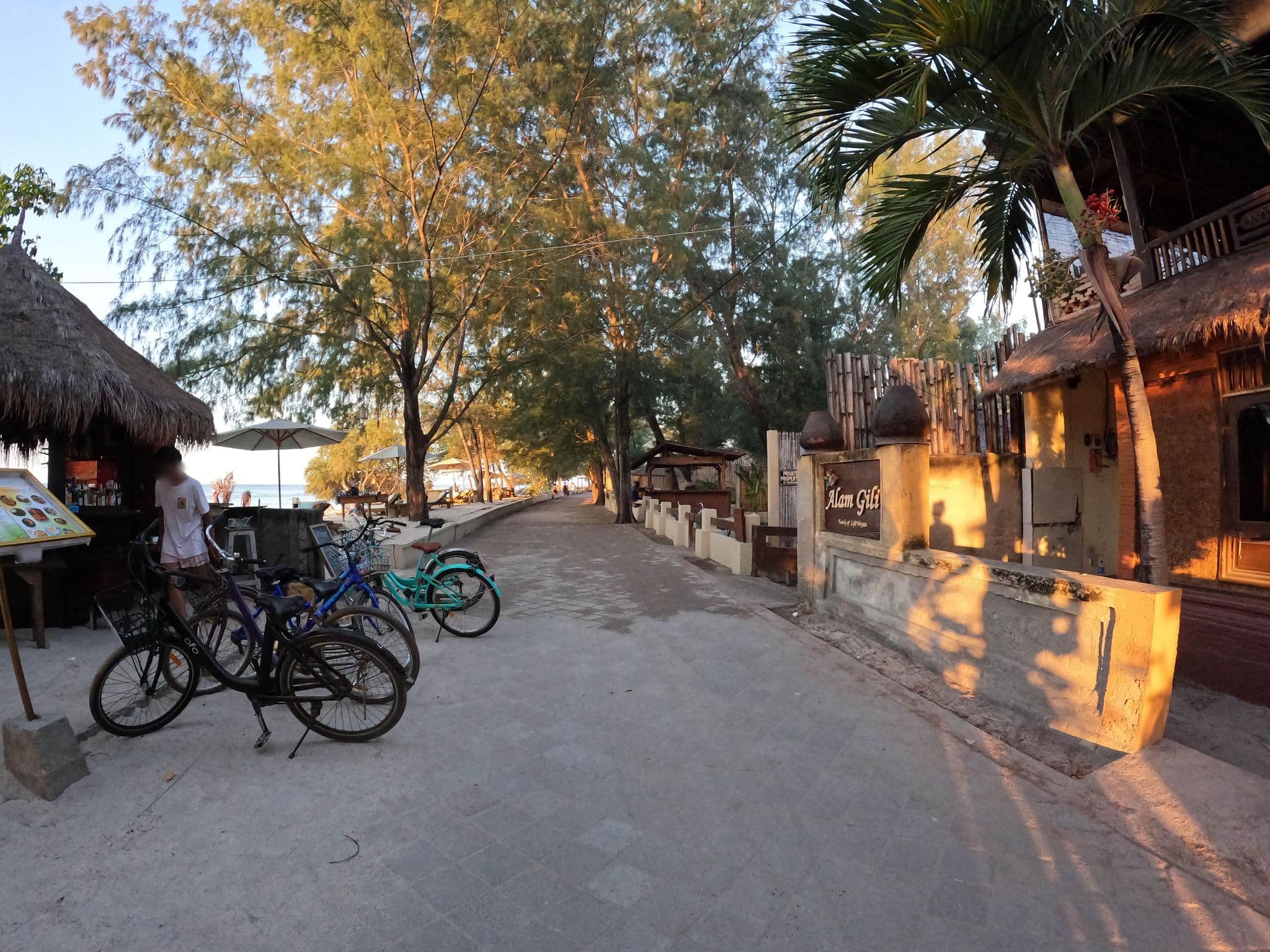 Street view near The Gili Beach Resort, Gili Trawangan