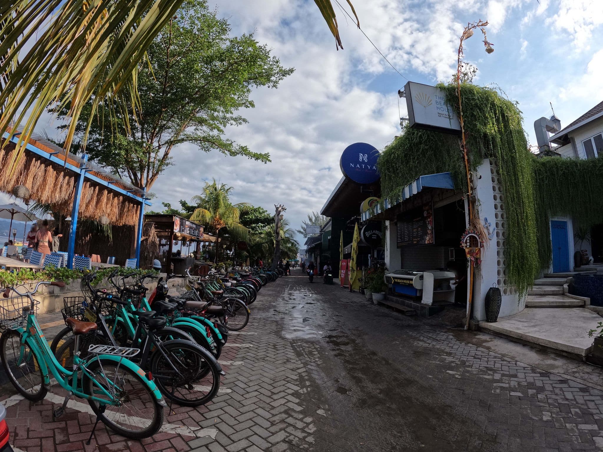 Street view near Natya hotel, Gili Trawangan