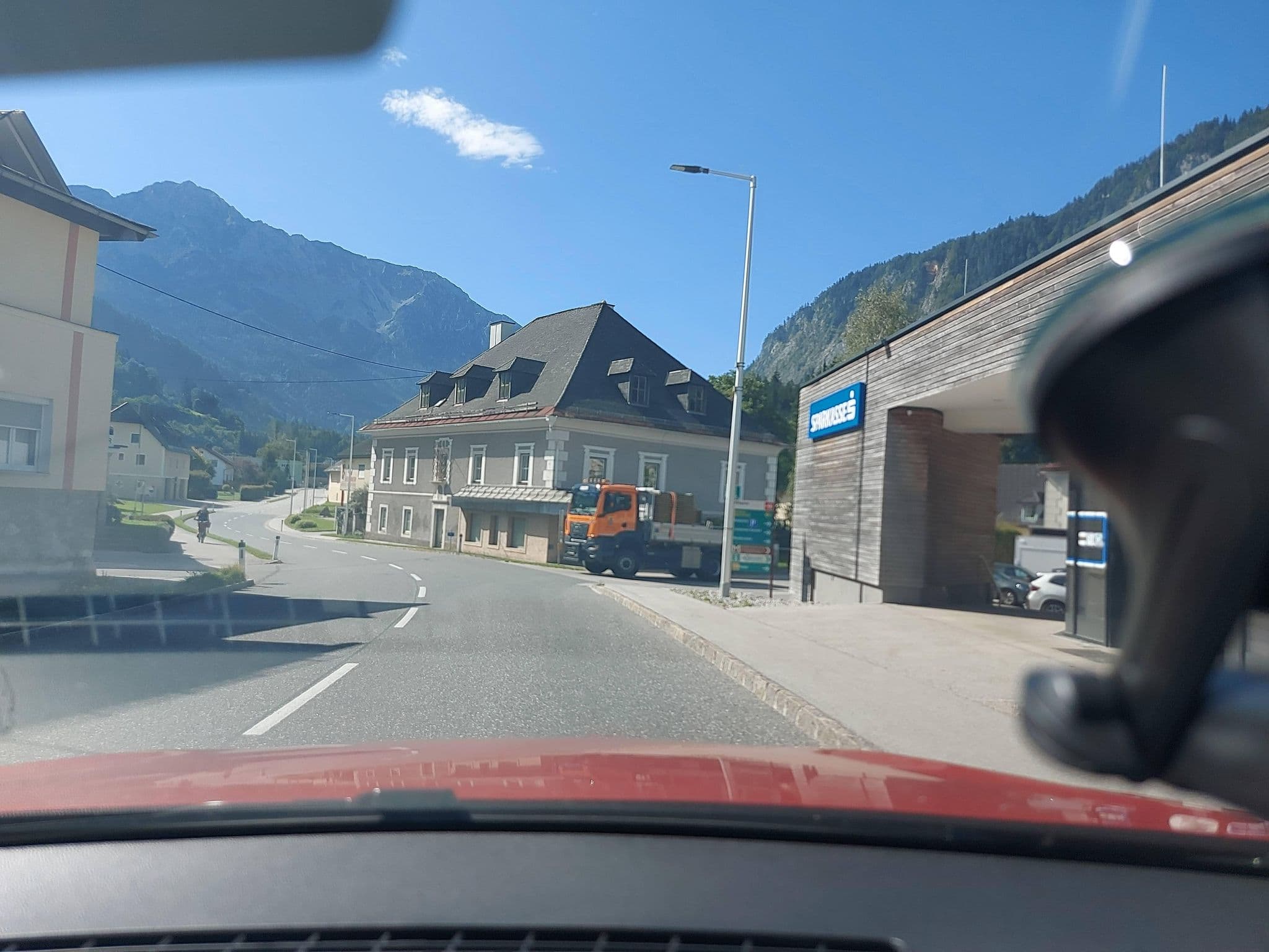 Street view near Gasthof zur Post, Spital am Pyhrn — © mik007 (CC BY-SA · Mapillary)