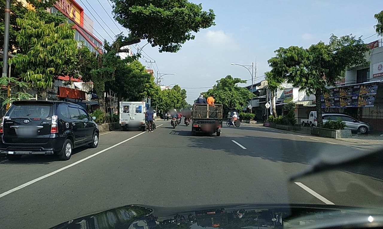 Street view near Halona Guest House Jendral Sudirman, Purwokerto — © riyadiwibowo (CC BY-SA · Mapillary)