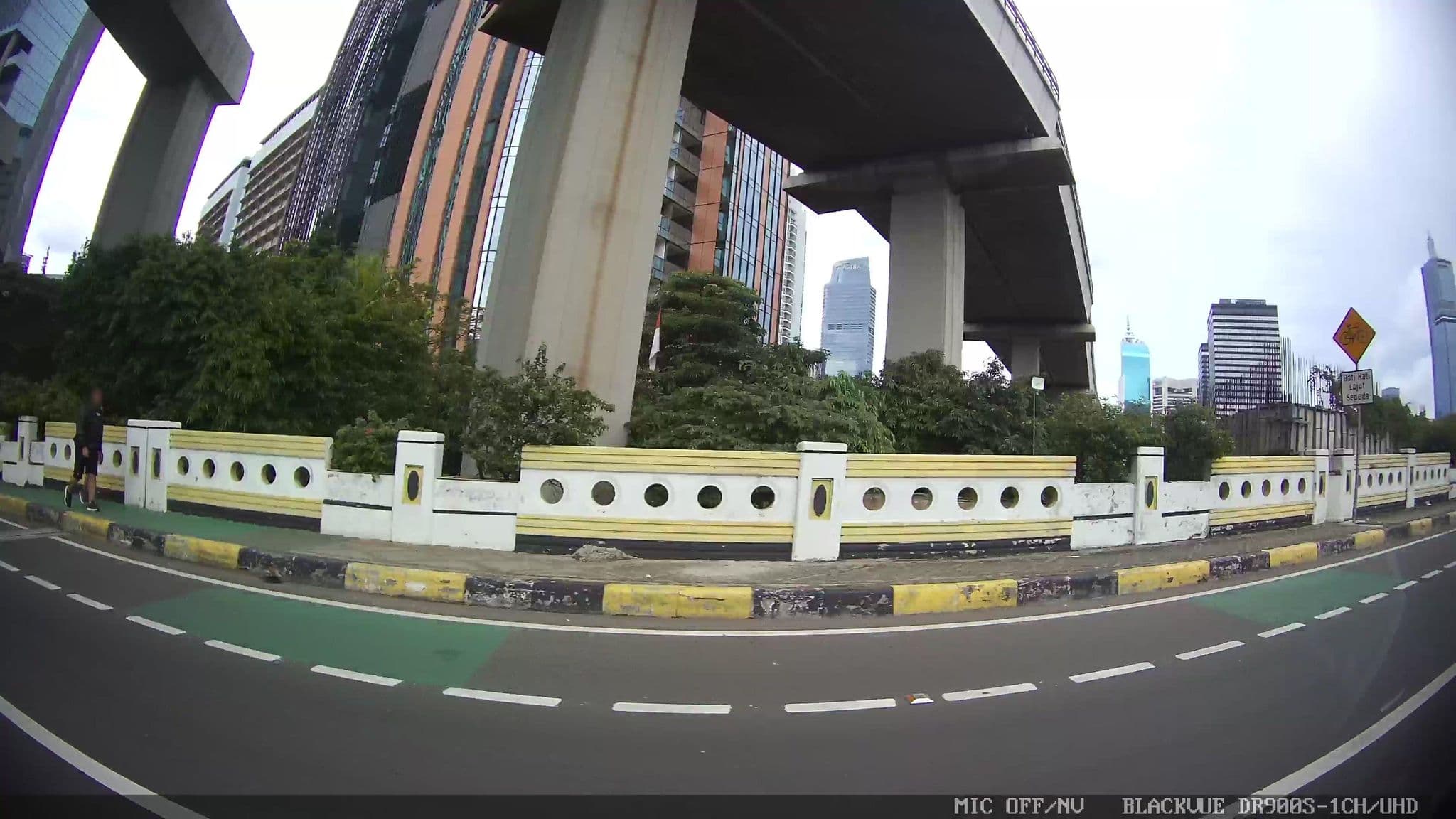 Street view near St. Regis Residences, Jakarta — © Kaart---LEFT (CC BY-SA · Mapillary)