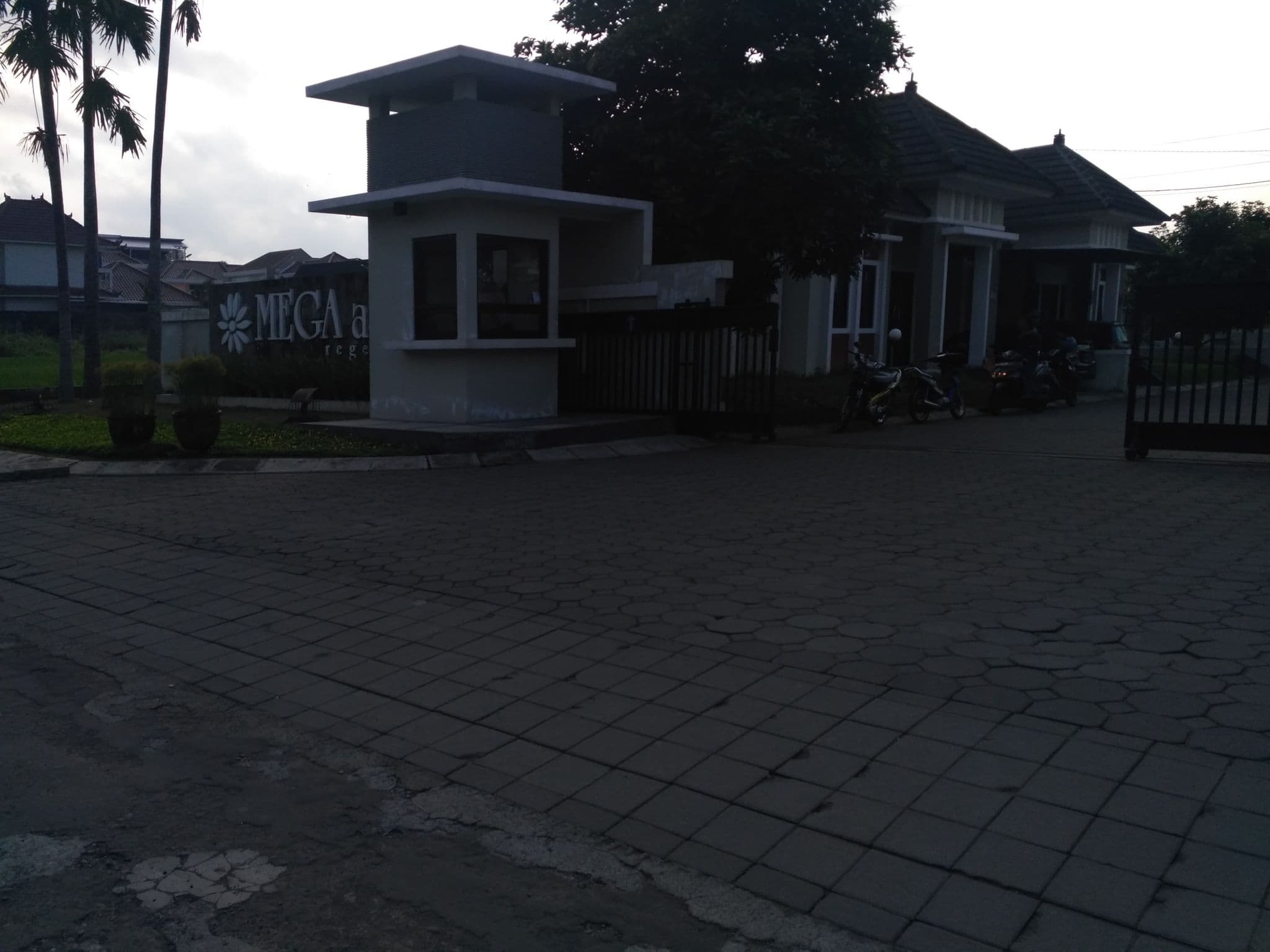 Street view near OYO 999 Garuda Guesthouse, Melati