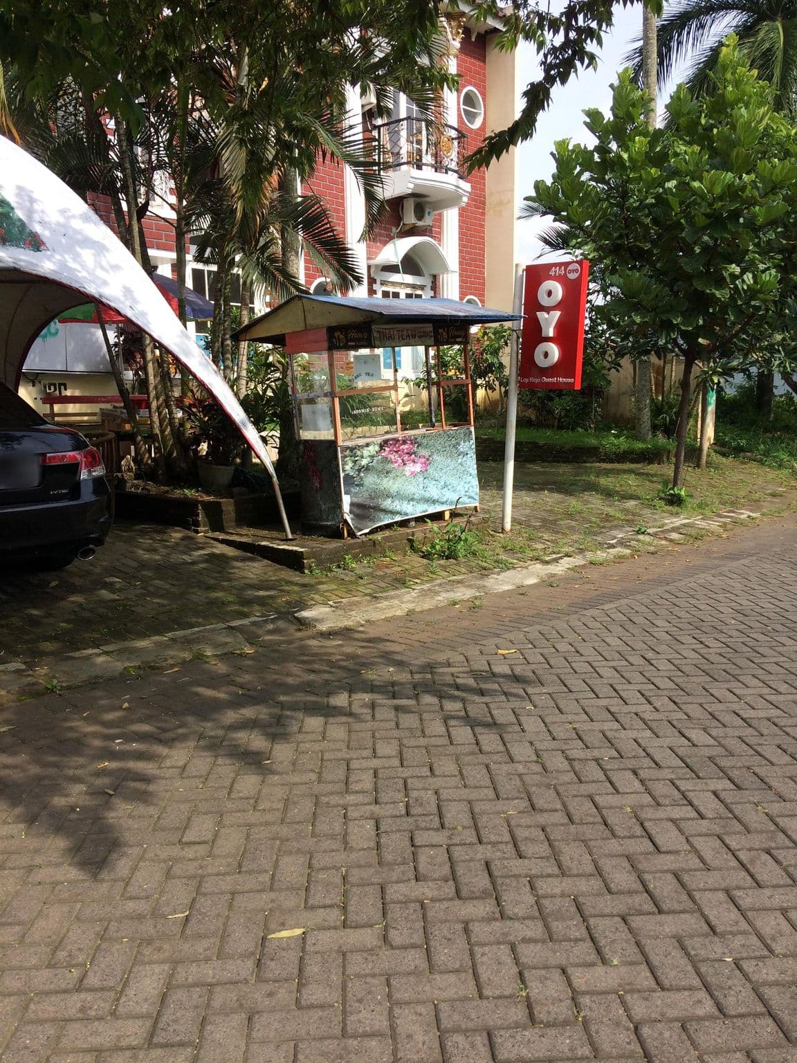 Street view near RedDoorz, Malang
