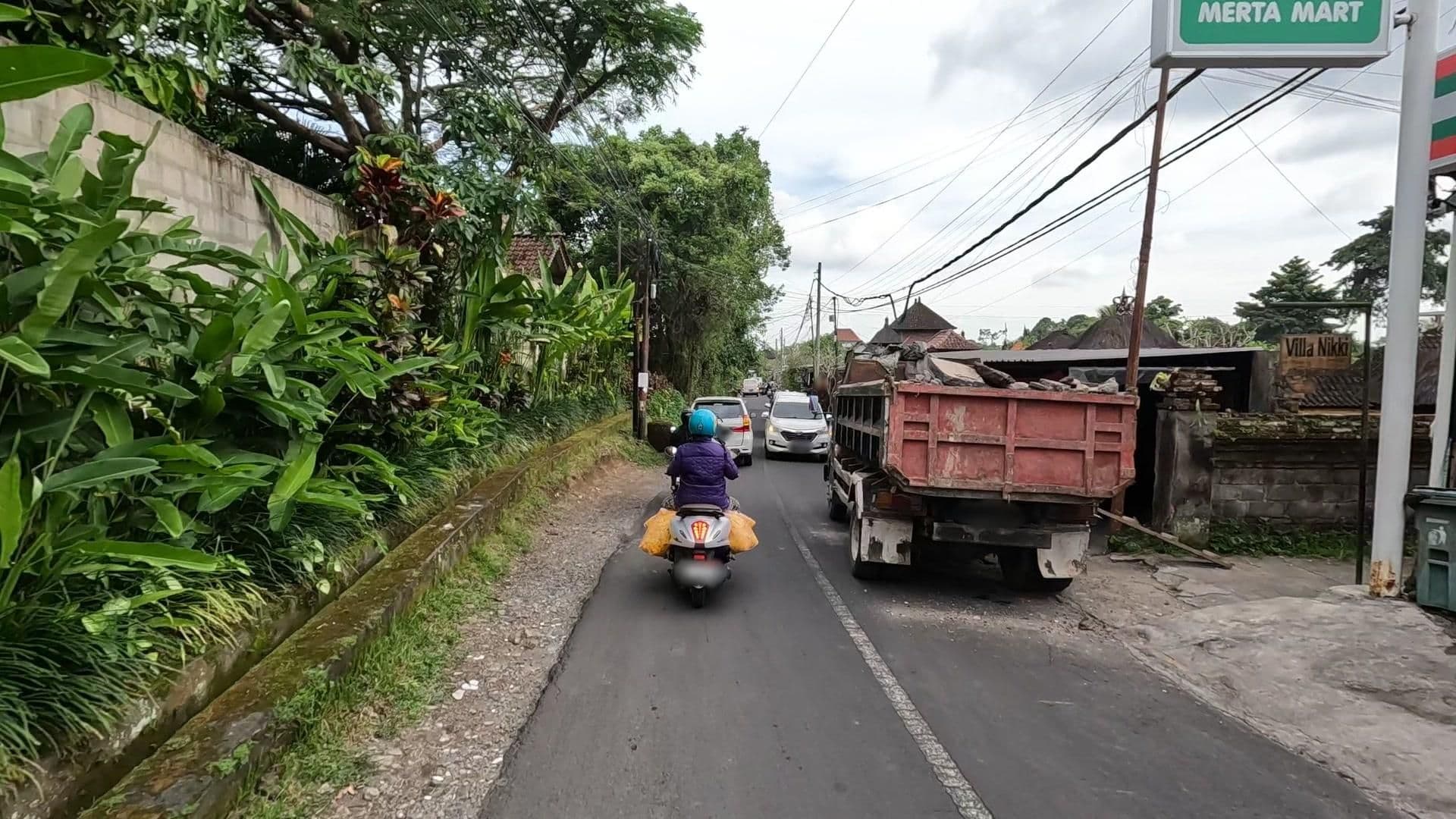 Street view near Ayu Dira Heritage House, Ubud