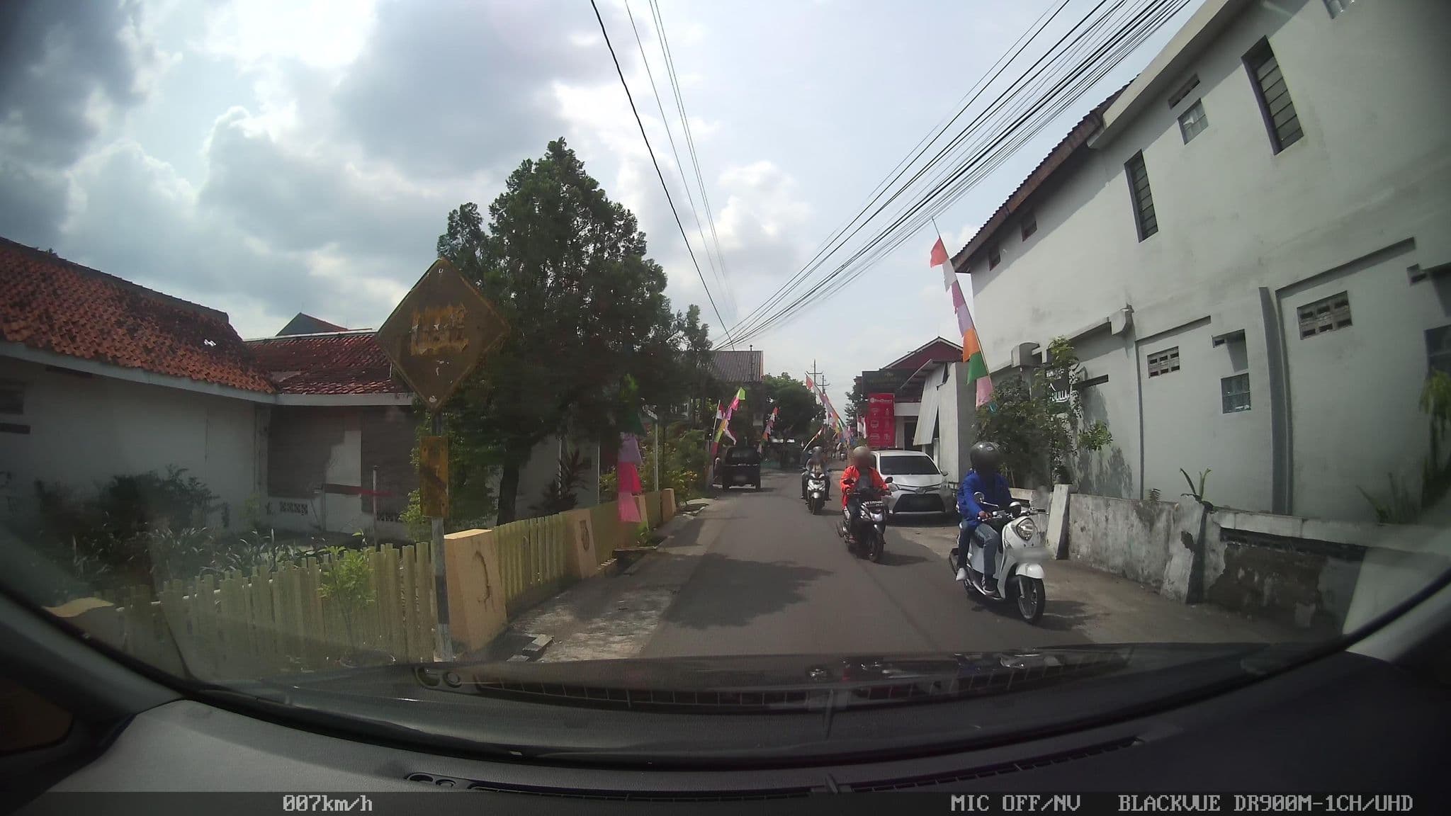 Street view near OYO 590 Wisma Arya 2 Syariah, Yogyakarta — © kaart_2 (CC BY-SA · Mapillary)