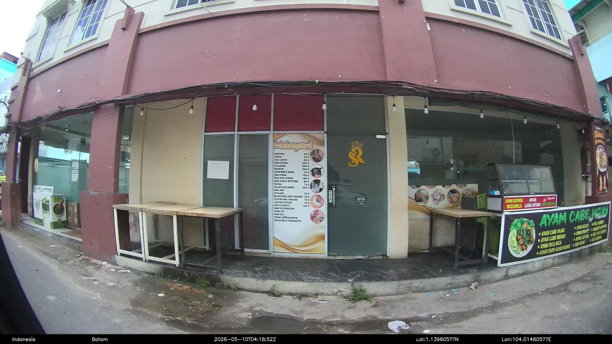 Street view near OYO 1671 D-one Hotel, Batam — © Kaart---RIGHT (CC BY-SA · Mapillary)