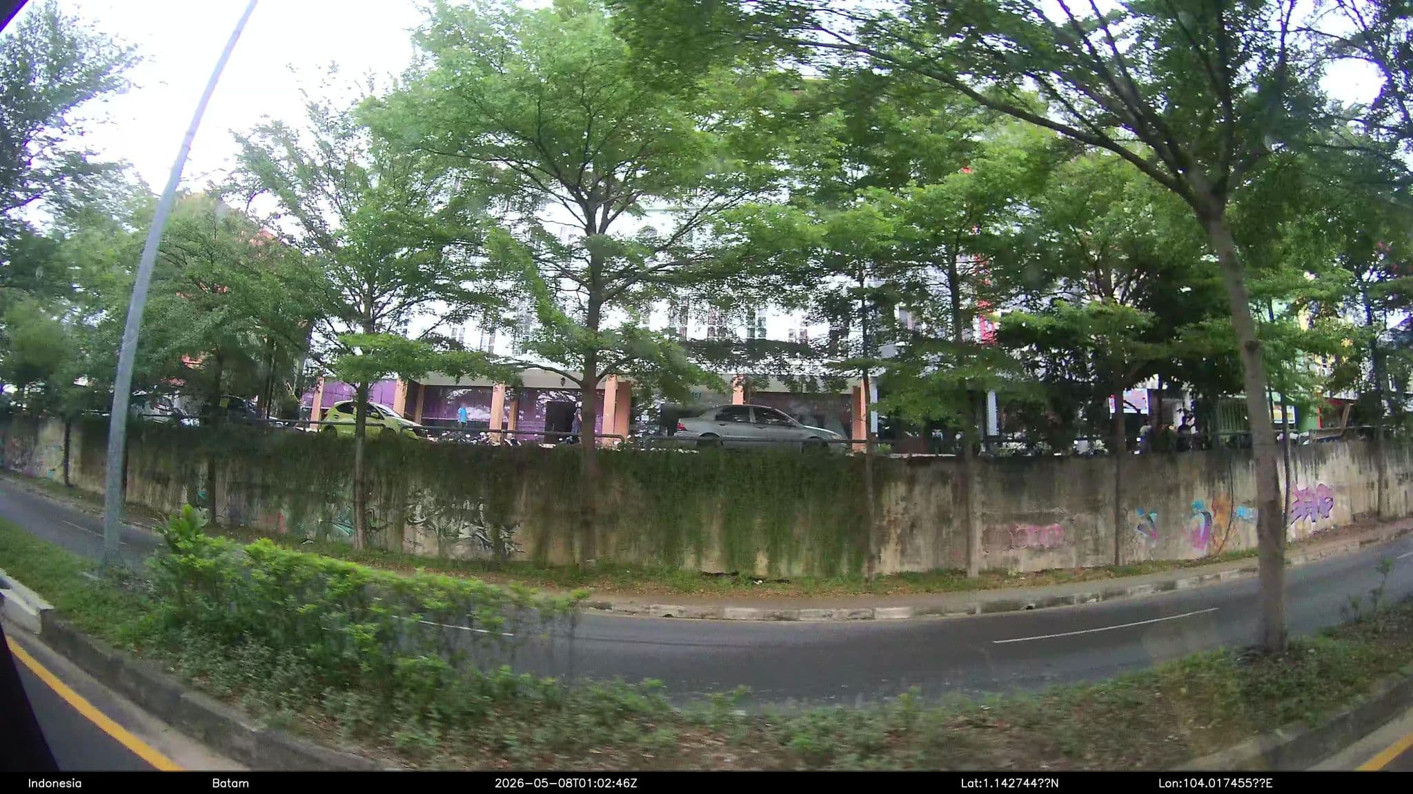 Street view near Hotel Polewali, Batam