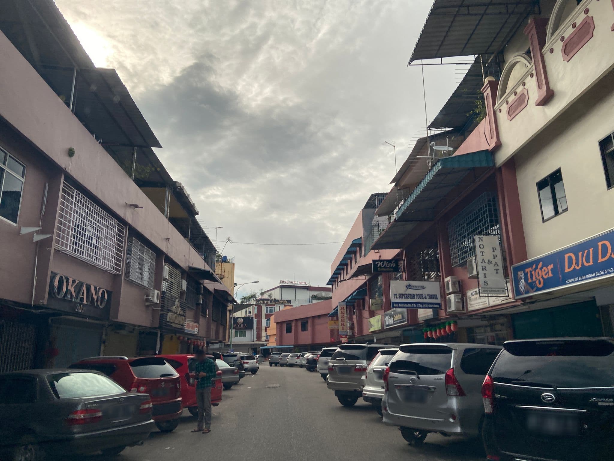 Street view near Hotel Rezeki, Batam — © david09 (CC BY-SA · Mapillary)