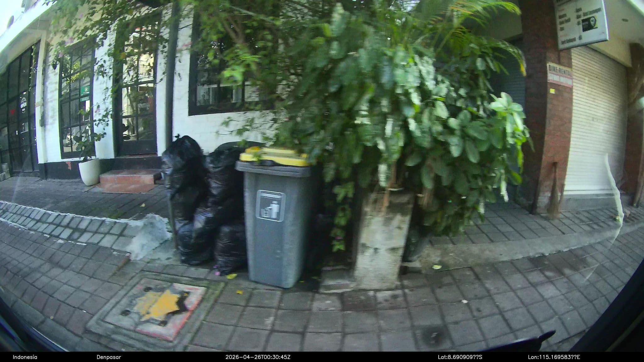 Street view near CR Tris Room Seminyak, Legian — © Kaart---LEFT (CC BY-SA · Mapillary)
