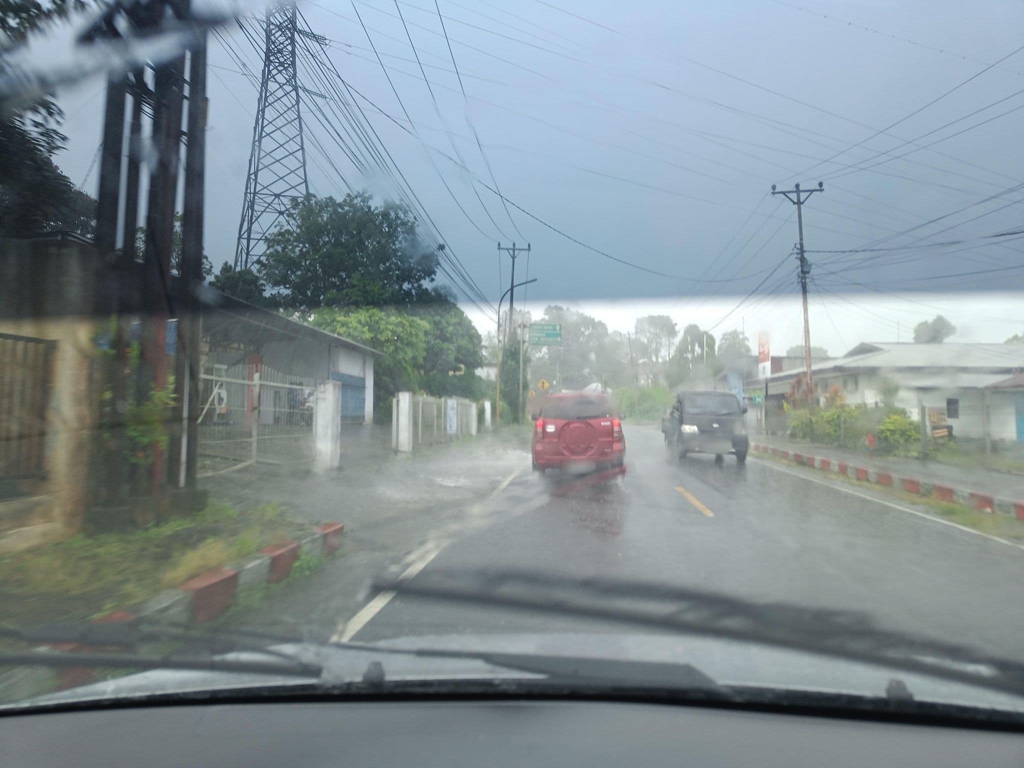 Street view near Gracia House of Blessings, Tomohon — © hen0ch (CC BY-SA · Mapillary)