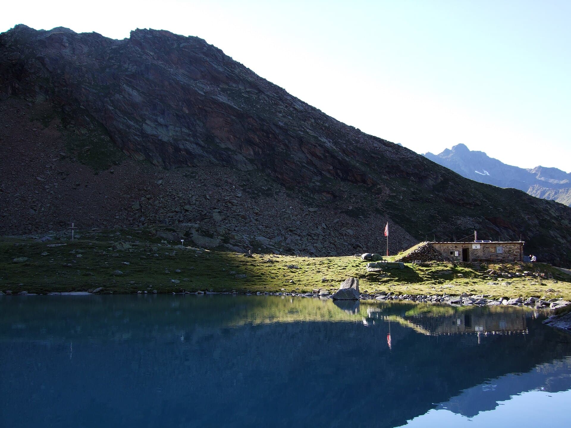 Hauerseehütte (via Wikimedia Commons, CC BY-SA 3.0 de)