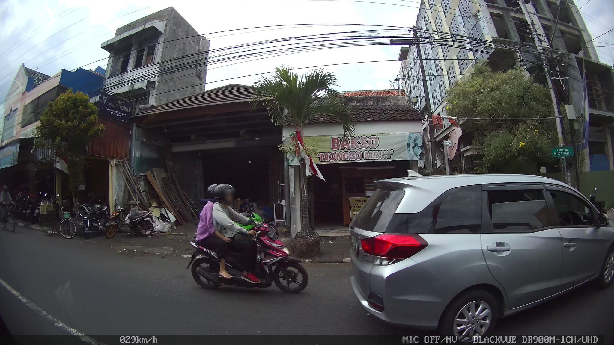 Street view near 1O1 STYLE Yogyakarta Malioboro, Yogyakarta