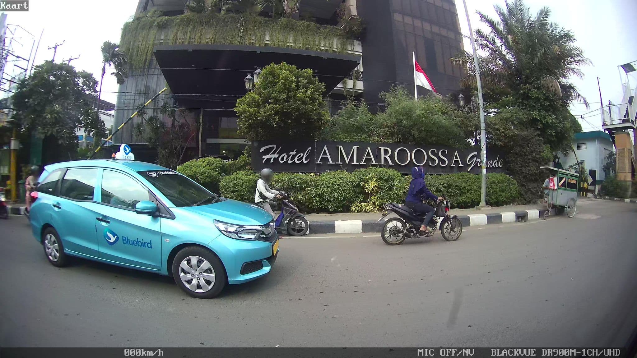Street view near Amaroossa Grande Bekasi, Bekasi — © kaart_2 (CC BY-SA · Mapillary)