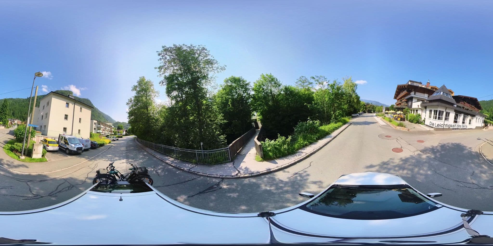 Street view near Das Falkenstein, Kaprun — © osmplus_org (CC BY-SA · Mapillary)