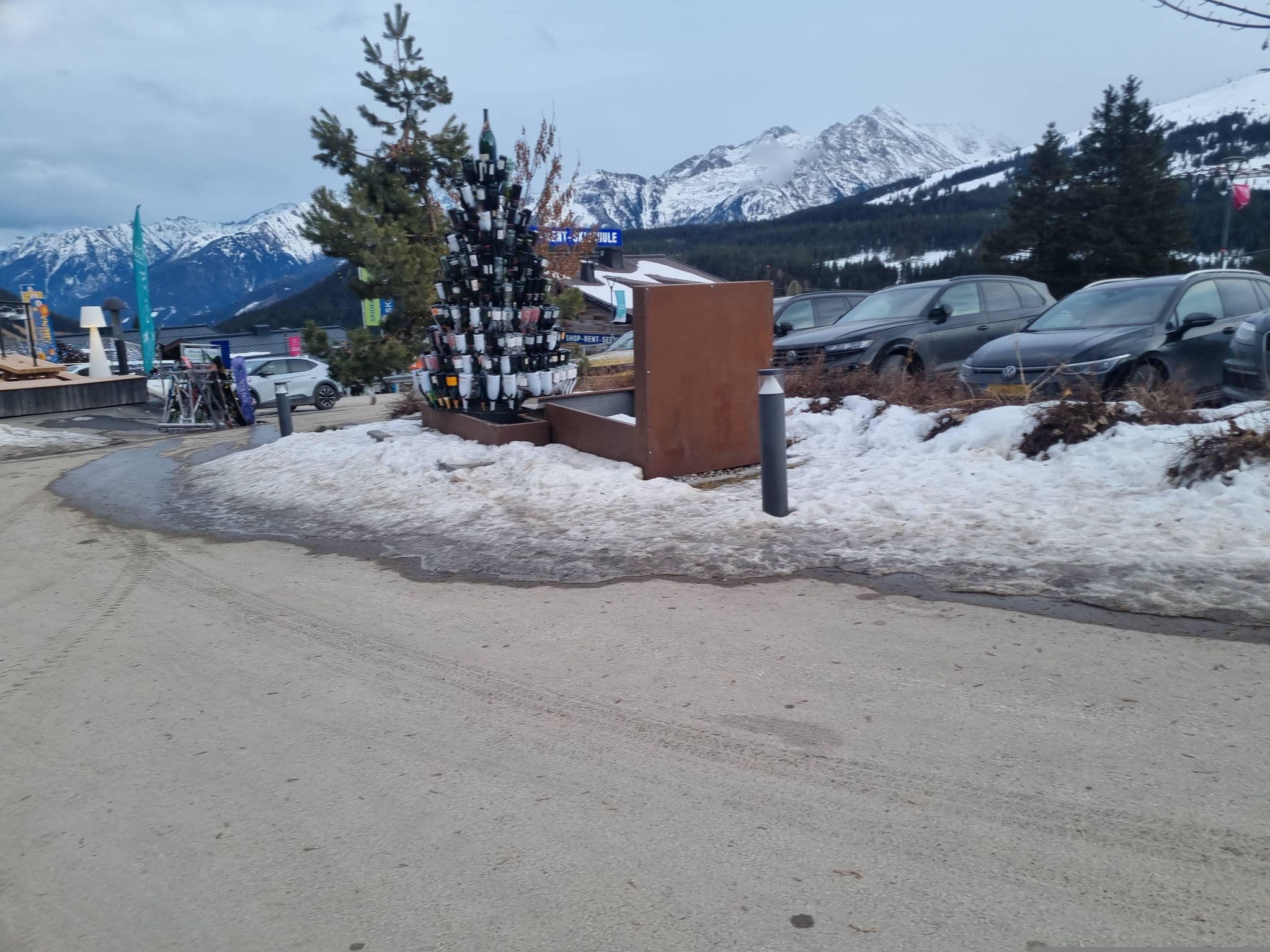 Street view near Alpenrose, Neukirchen am Großvenediger — © dsmm (CC BY-SA · Mapillary)