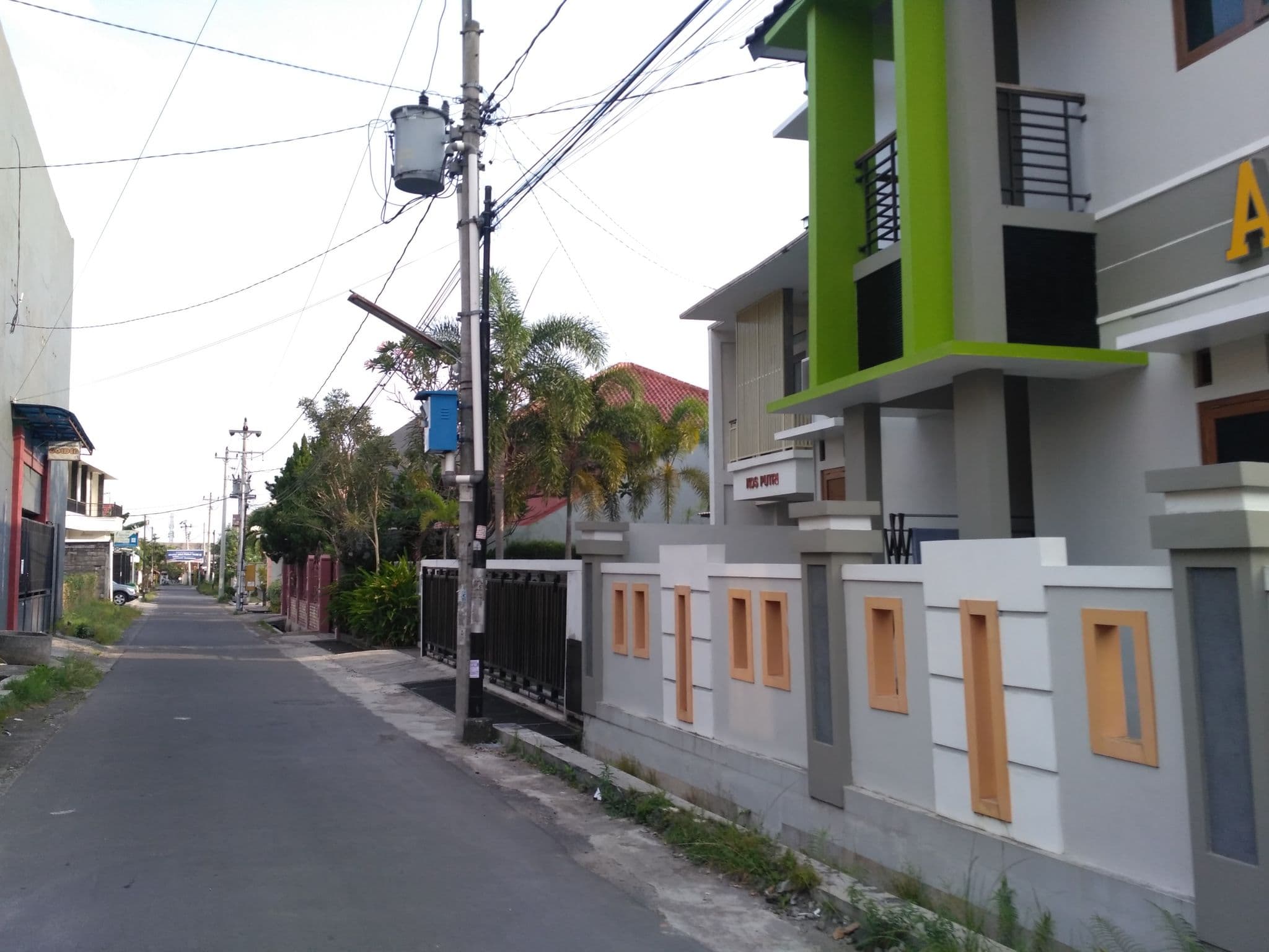 Street view near Kost Puri Ditari, Melati