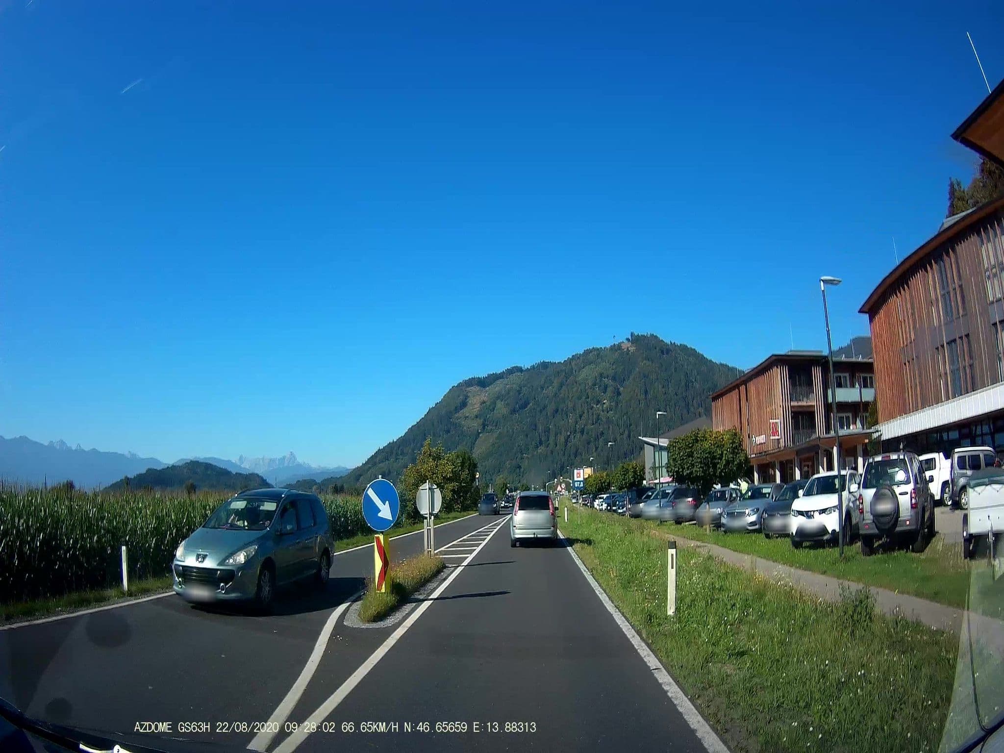 Street view near eduCARE GmbH (lake.bike Basecamp), Landskron — © stefan147 (CC BY-SA · Mapillary)