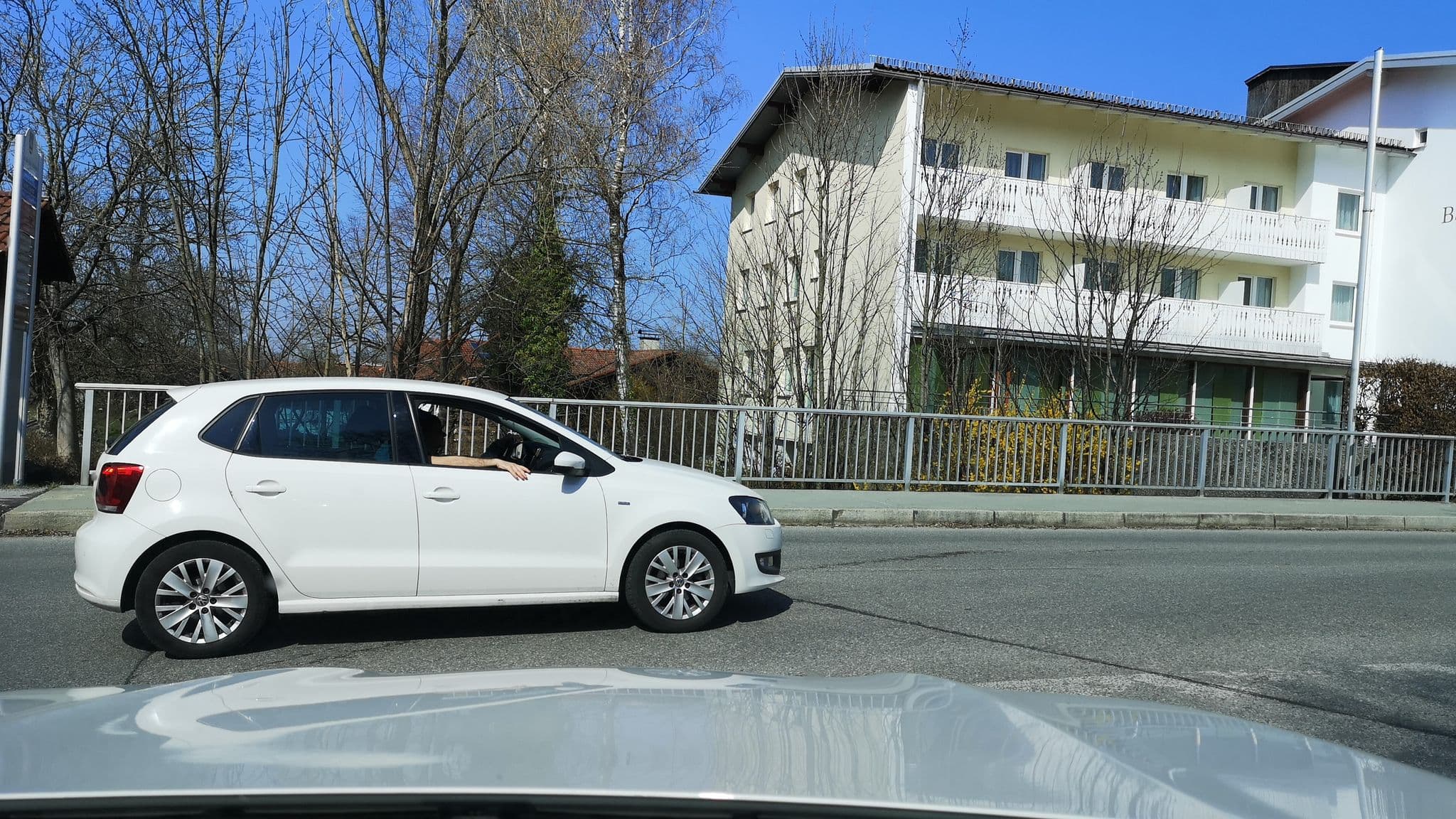 Street view near Bayerisch Meran, Bad Feilnbach — © skiloo (CC BY-SA · Mapillary)
