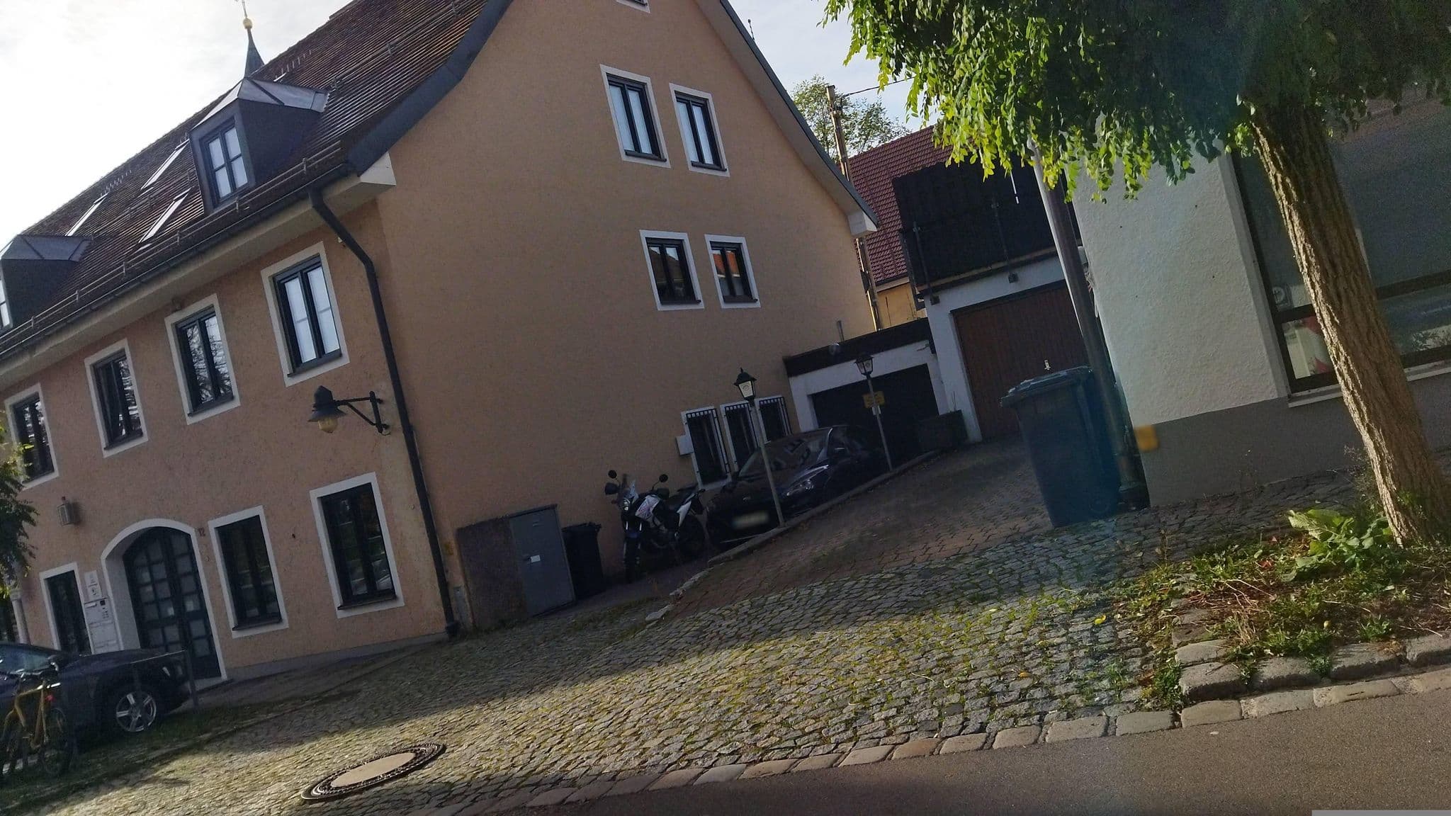 Street view near Alpenhotel Pfaffenwinkel, Peiting — © changchun1 (CC BY-SA · Mapillary)