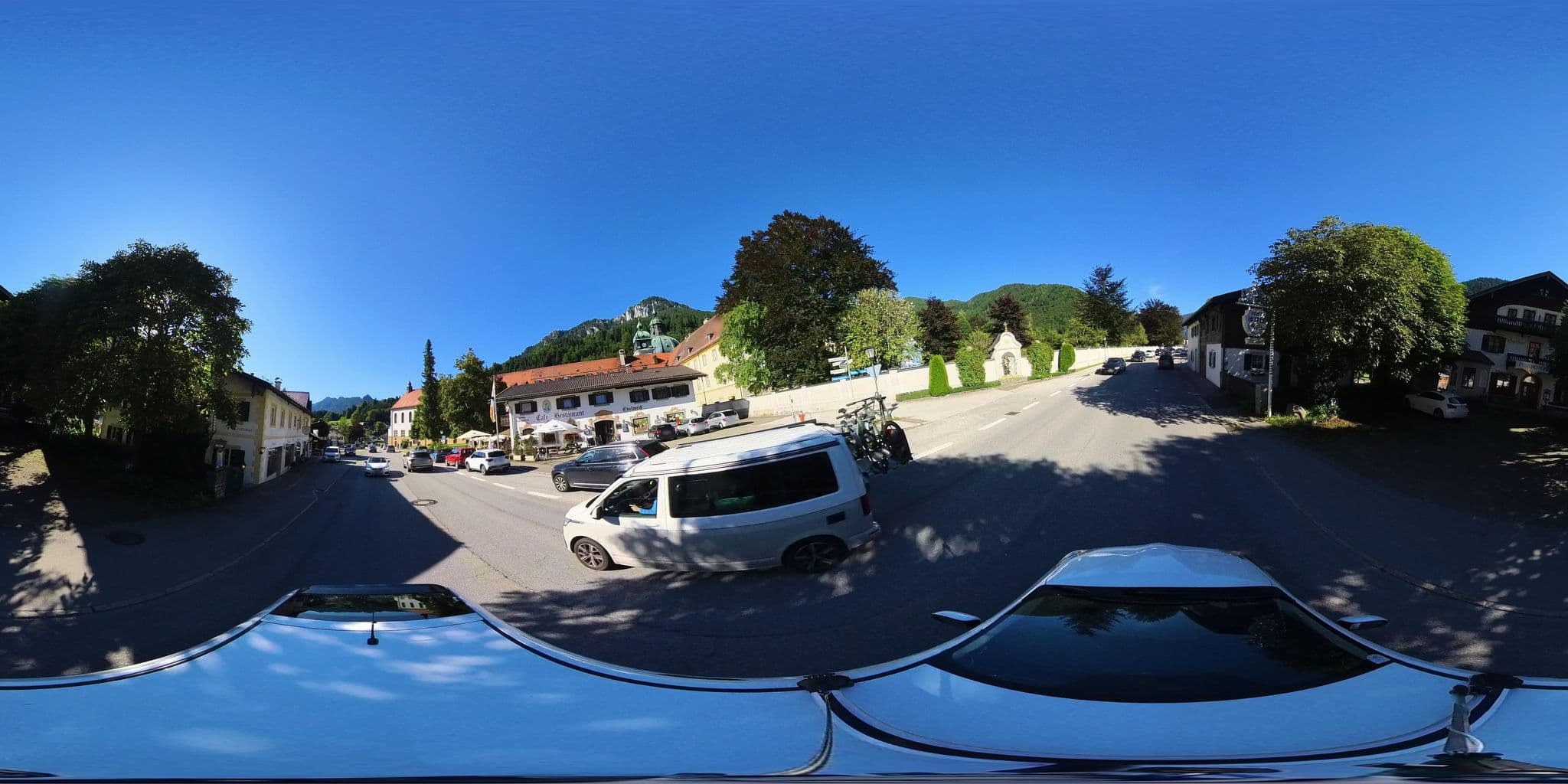 Street view near Fischer's Postresidenzen, Oberammergau — © osmplus_org (CC BY-SA · Mapillary)