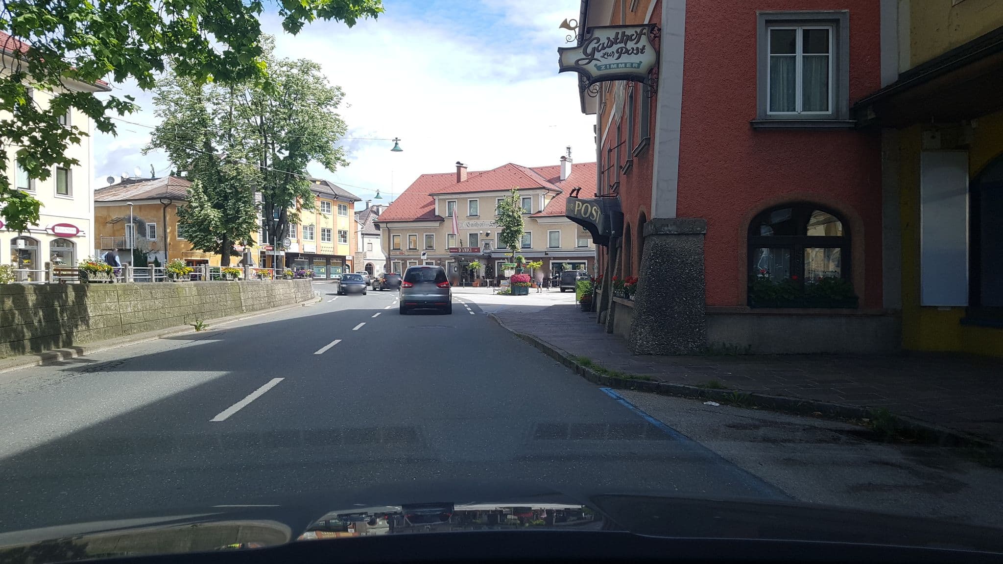 Street view near Zur Post, Strasswalchen — © schermy_at (CC BY-SA · Mapillary)
