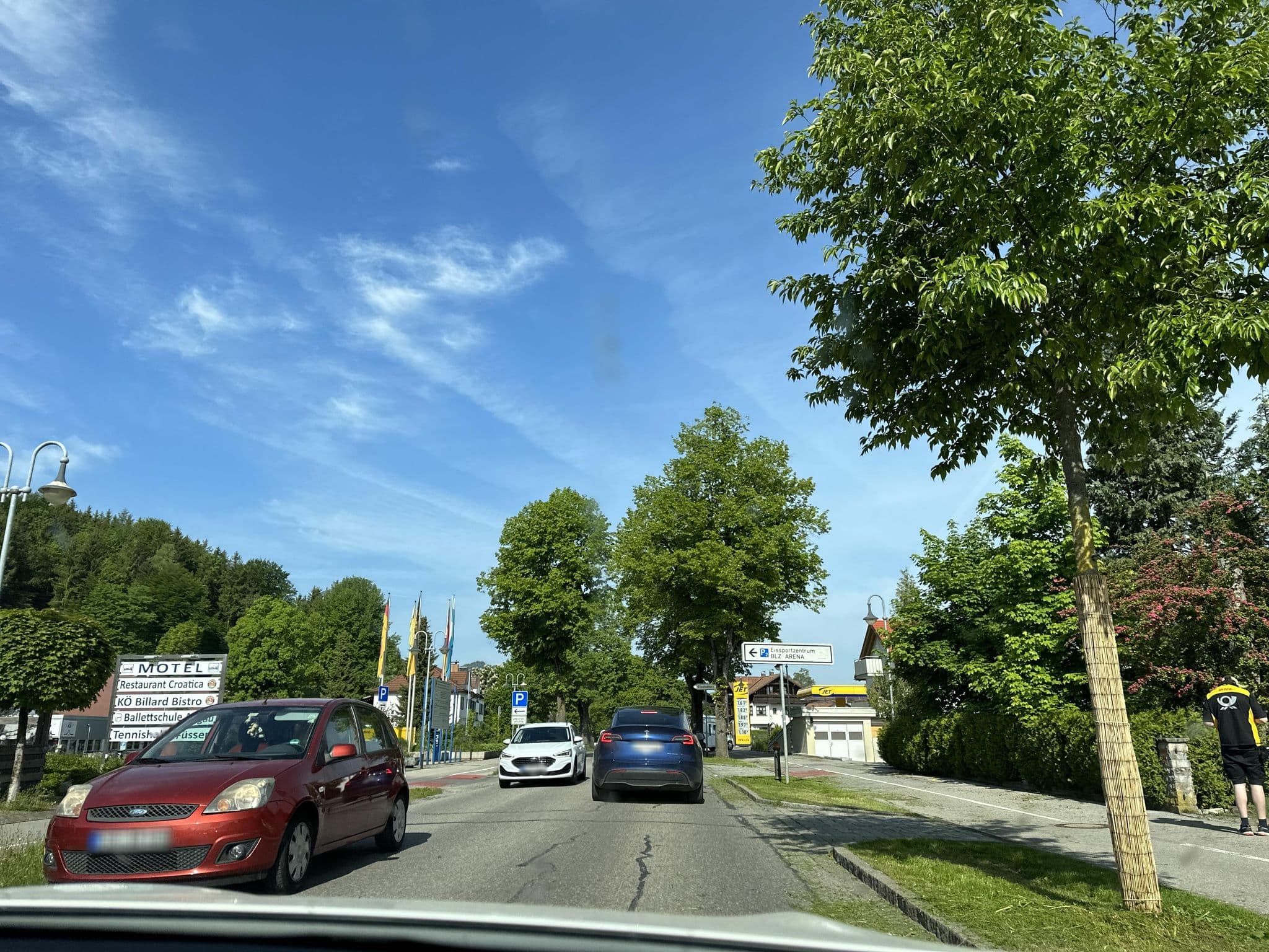 Street view near Motel Füssen, Füssen — © dapiang (CC BY-SA · Mapillary)