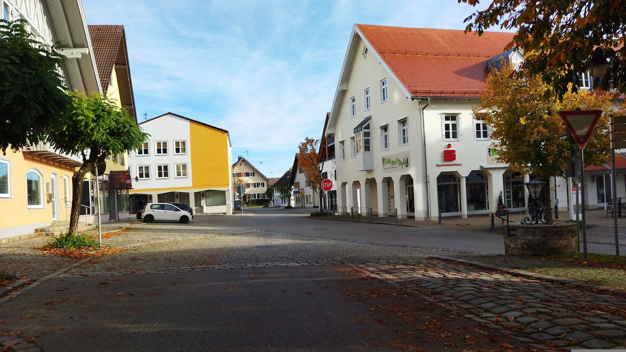 Street view near Zum Pinzger, Peiting — © changchun1 (CC BY-SA · Mapillary)