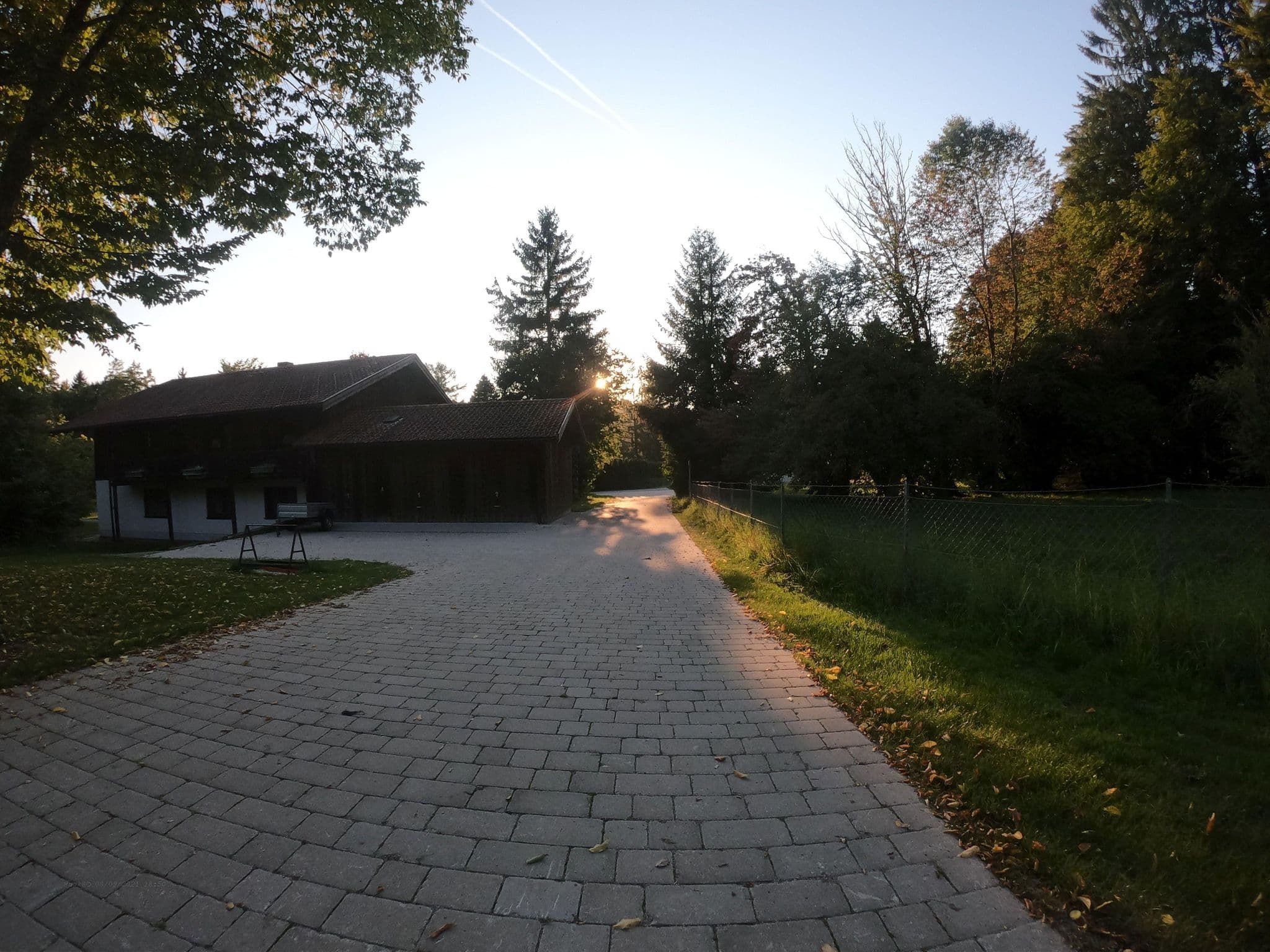 Street view near Ferien- und Bildungszentrum Siegsdorf, Siegsdorf — © natebus (CC BY-SA · Mapillary)