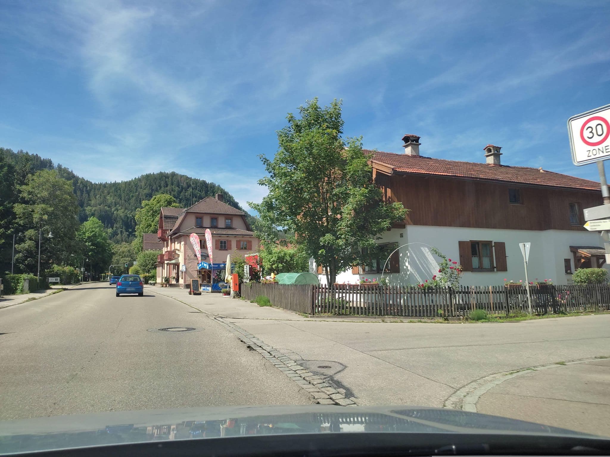 Street view near Landhotel Guglhupf, Schwangau — © rausk (CC BY-SA · Mapillary)