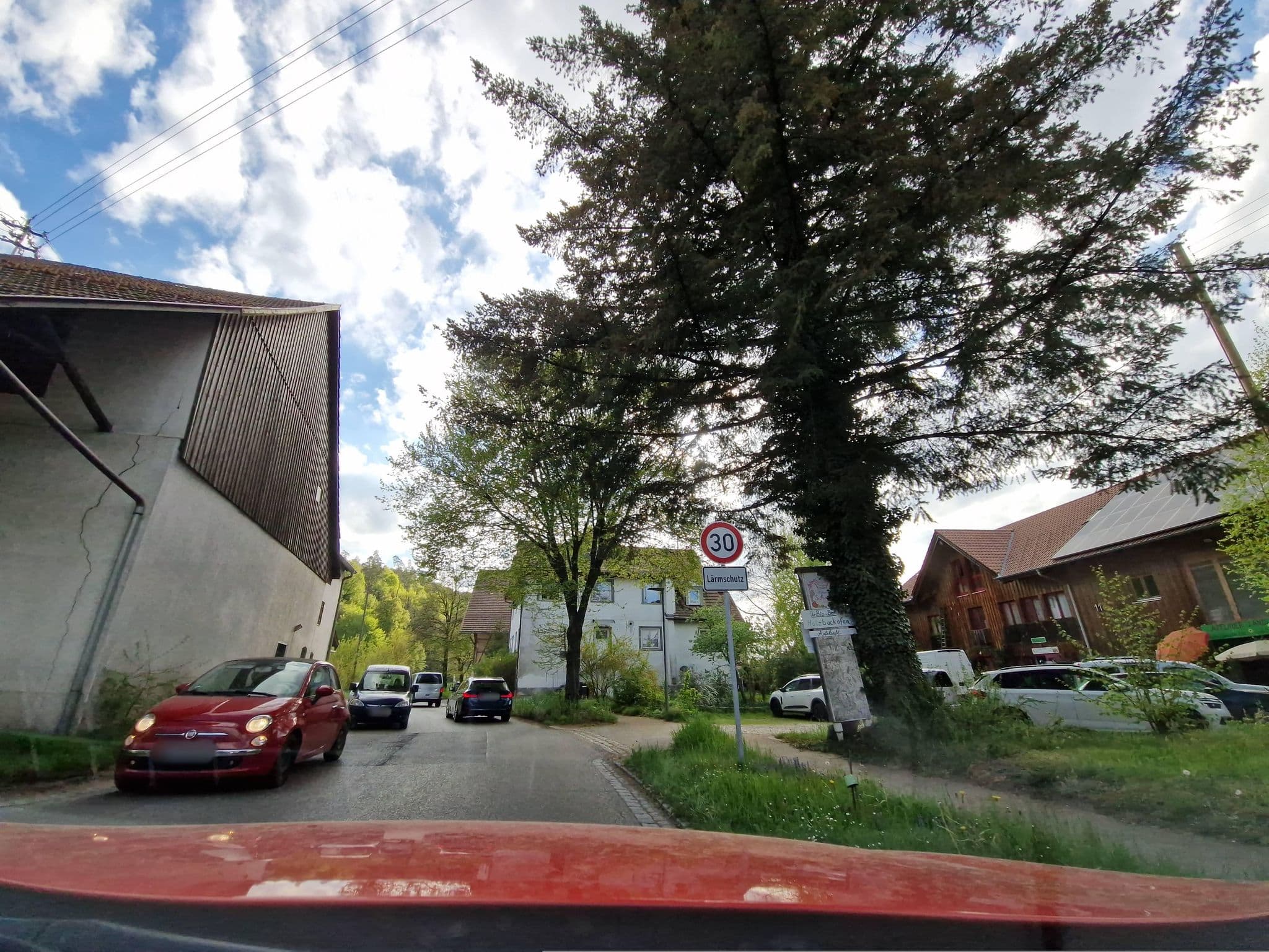 Street view near Apflauer Landliebe, Kressbronn am Bodensee — © mcliquid (CC BY-SA · Mapillary)