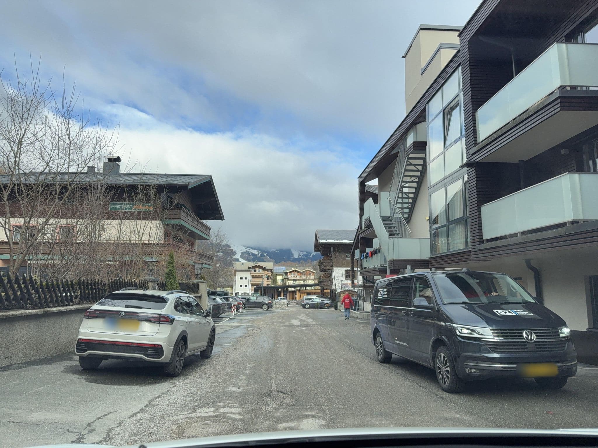 Street view near Hotel Alpen-Karawanserai, Hinterglemm — © ottor (CC BY-SA · Mapillary)