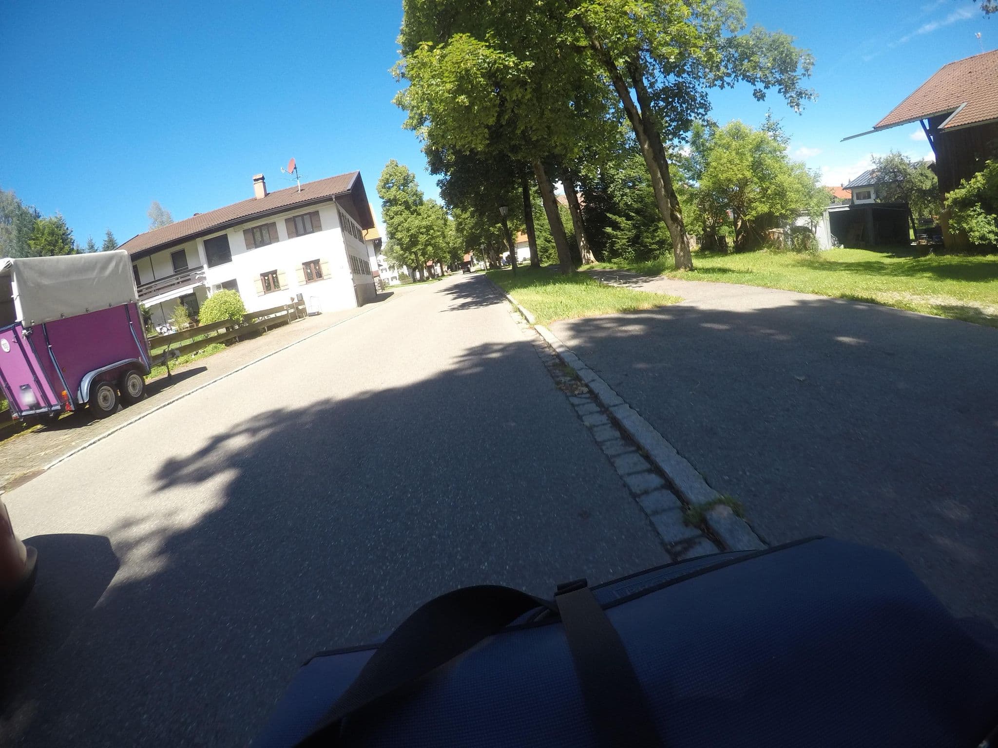 Street view near Beim Blitz Ferienwohnungen, Schwangau — © mfa (CC BY-SA · Mapillary)