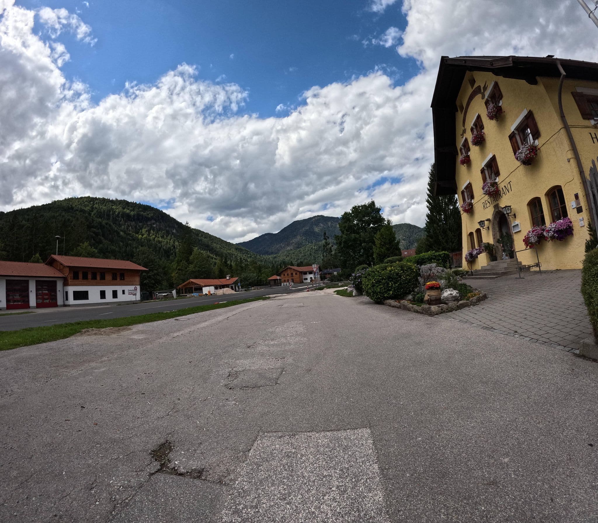 Street view near DEVA Hotel Alpenglück, Schneizlreuth — © natebus (CC BY-SA · Mapillary)