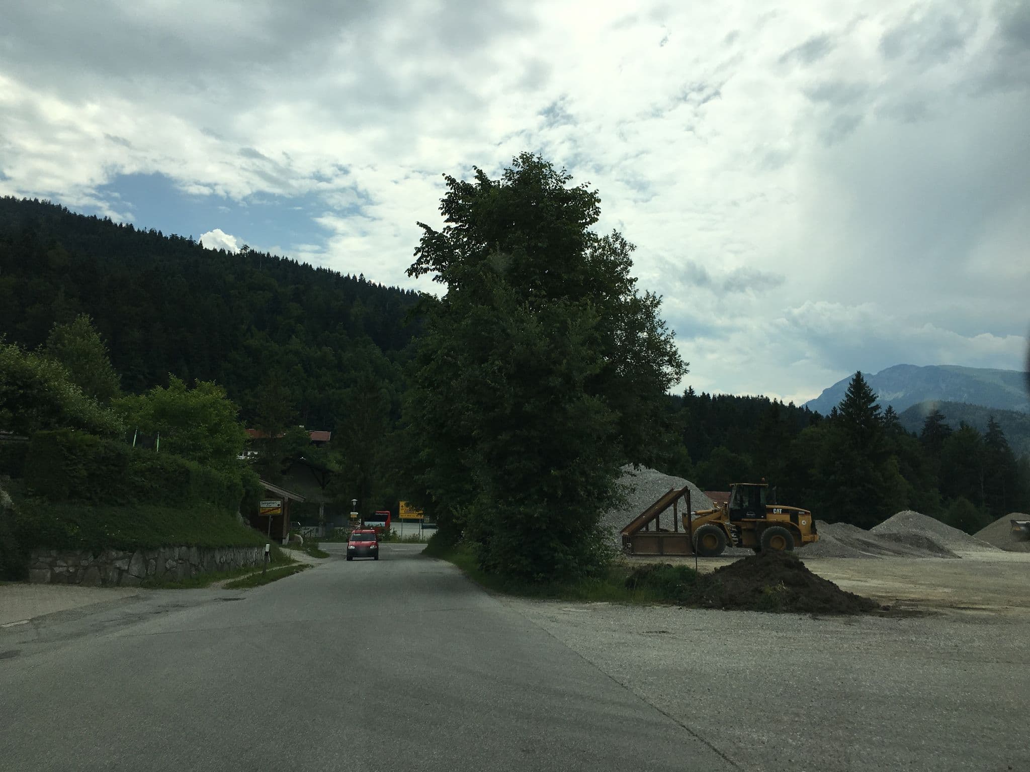Street view near Haus Höger, Reit im Winkl — © chuck (CC BY-SA · Mapillary)