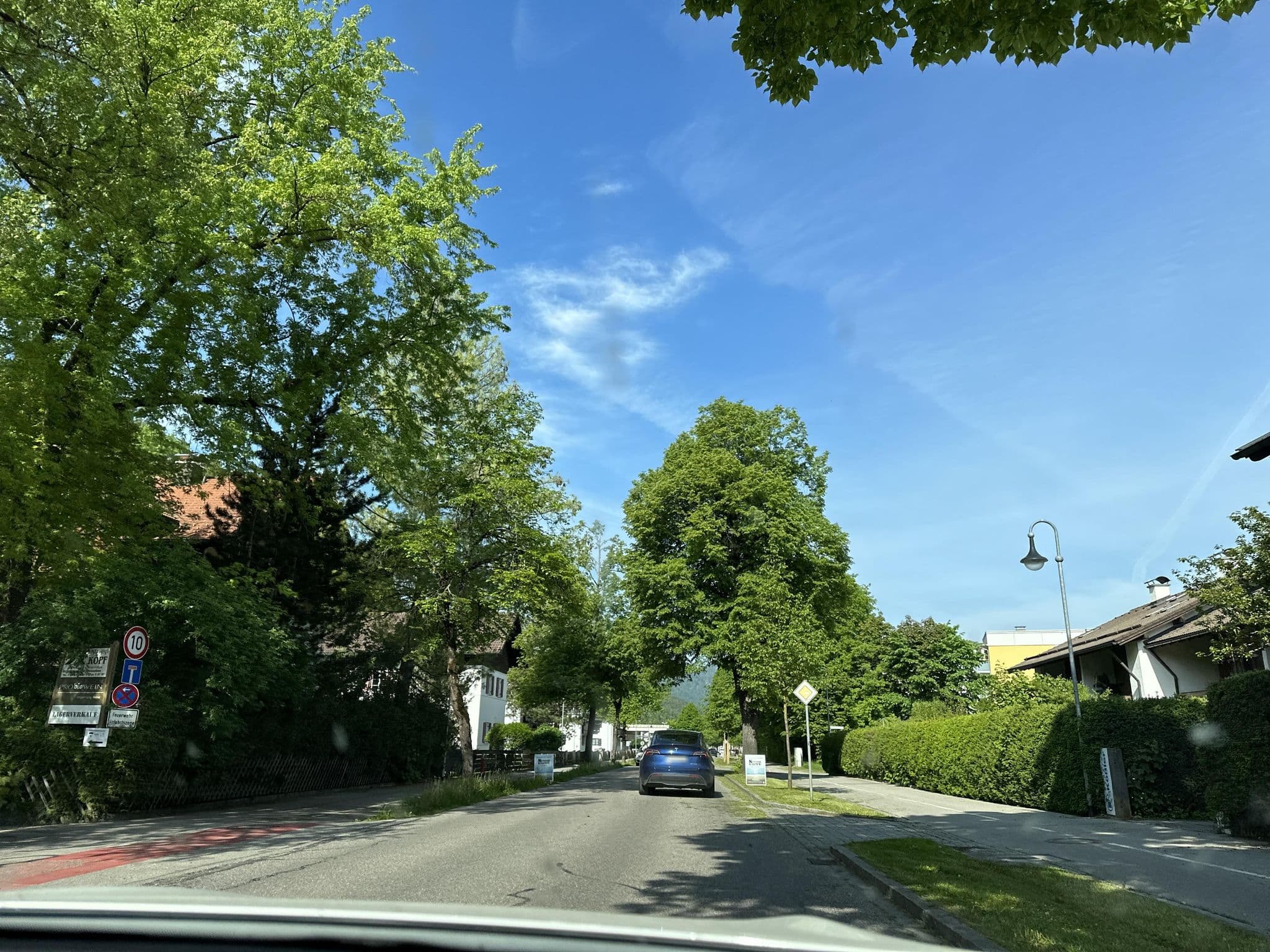 Street view near Rote Villa, Füssen — © dapiang (CC BY-SA · Mapillary)