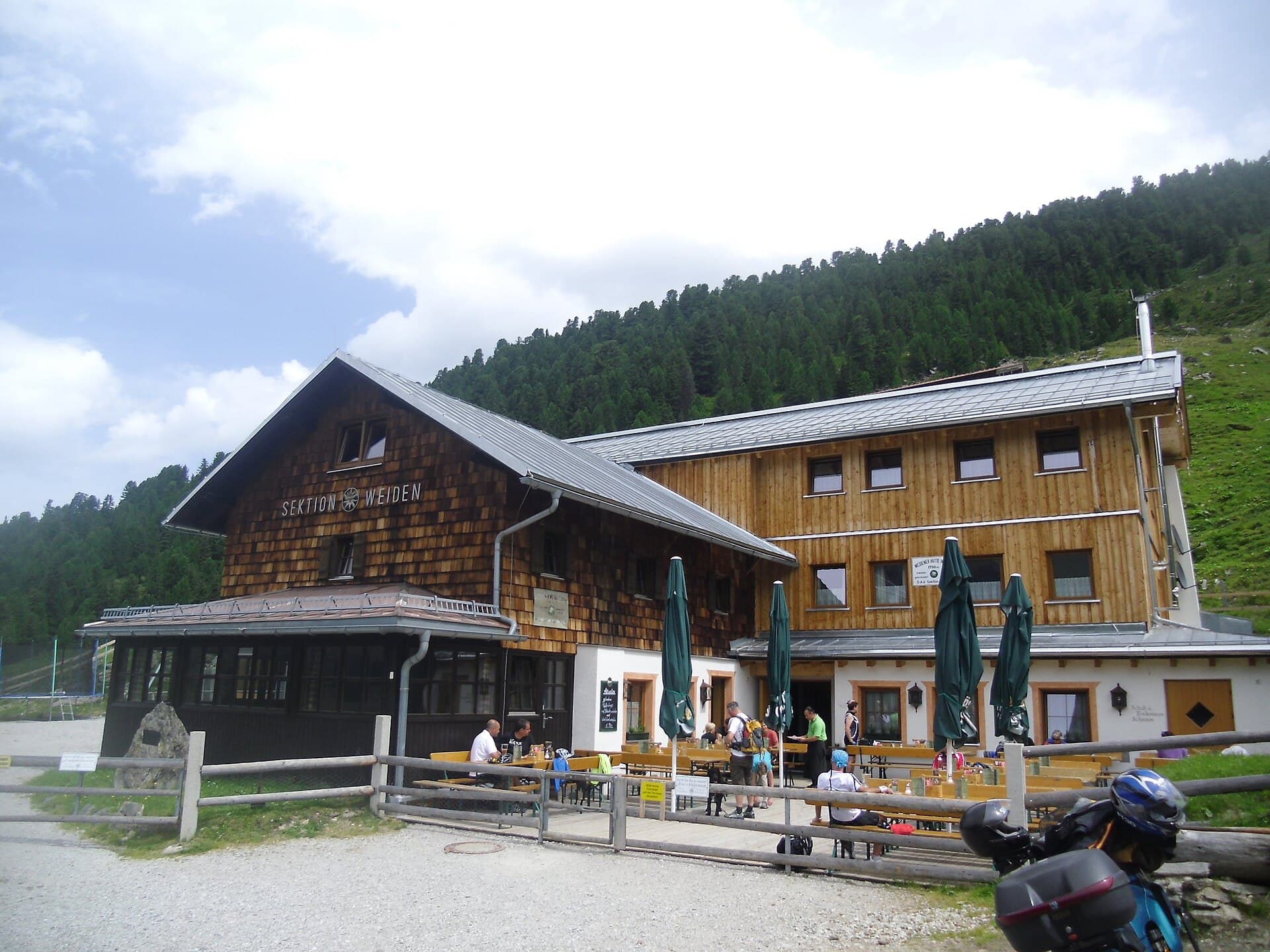 Weidener Hütte (via Wikimedia Commons, CC BY-SA 3.0)