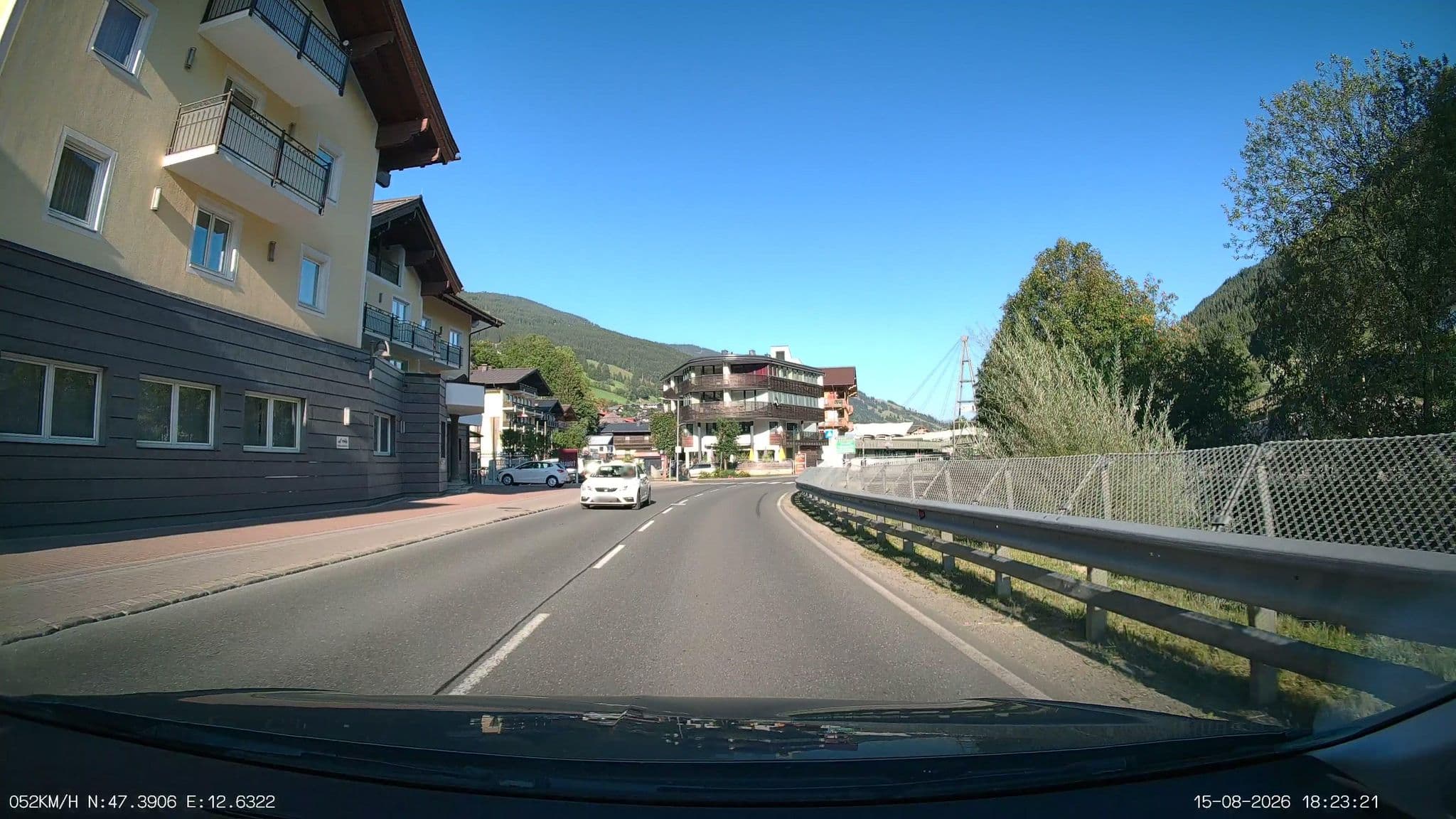 Street view near Hotel Auwirt, Saalbach — © heetENkoel (CC BY-SA · Mapillary)