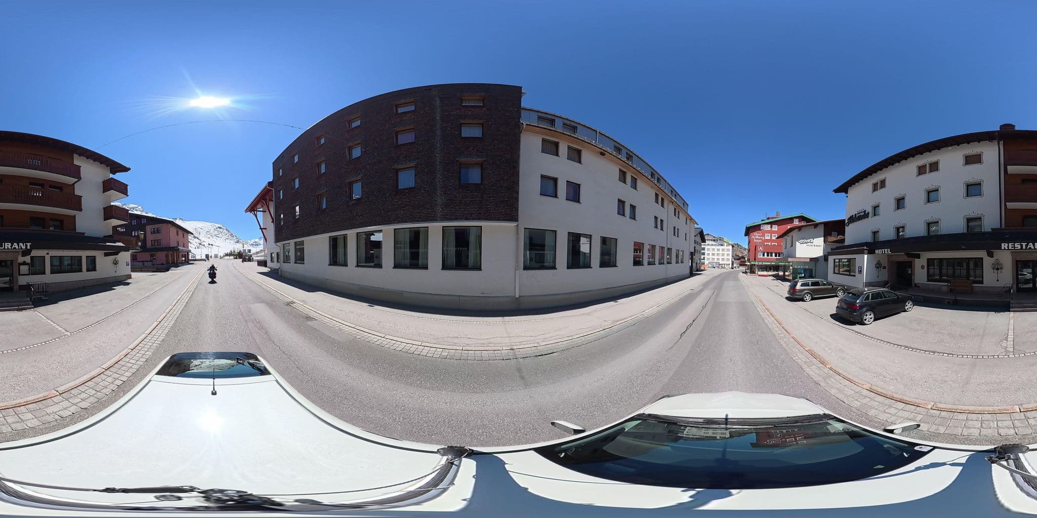 Street view near Hotel Hirlanda, Lech