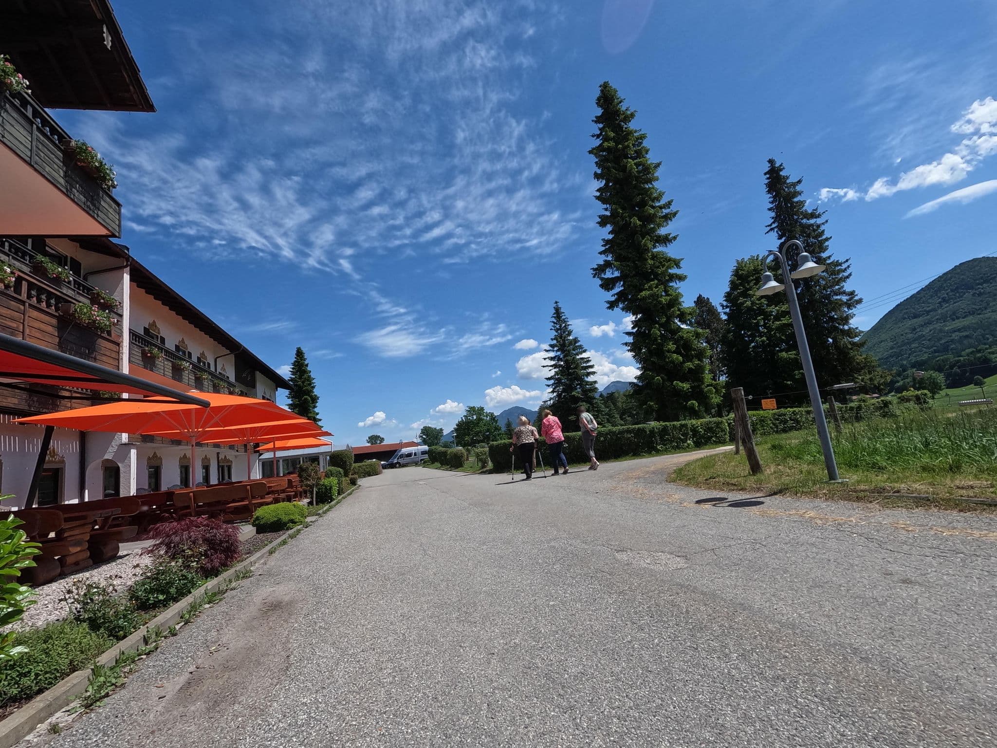 Street view near Farbinger Hof, Bernau am Chiemsee — © natebus (CC BY-SA · Mapillary)